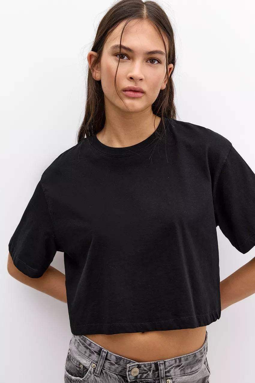 LT1K Crop Loose Pure Black Essential T-Shirt - lessthan1thousand