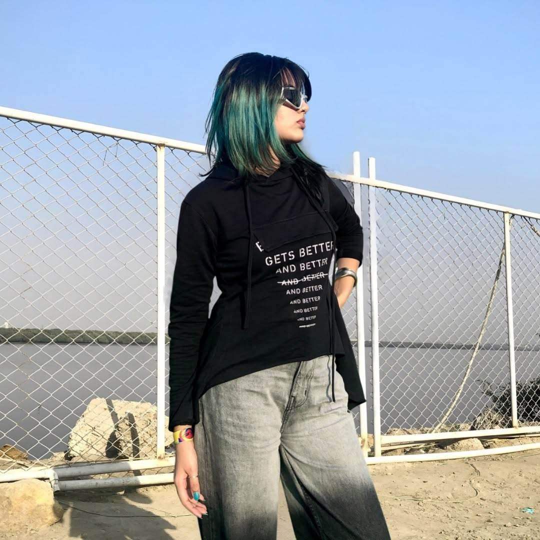 LT1K Black Two-Tone Wide-Leg Jeans. - lessthan1thousand