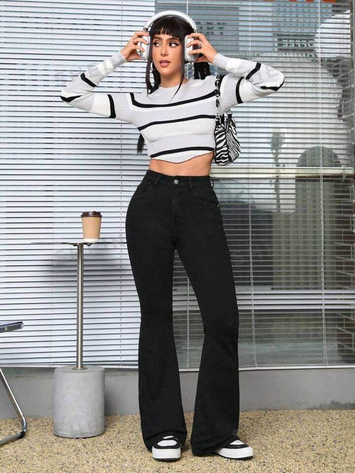 Bershka Pure Black High-Waisted Flare Jeans. - lessthan1thousand