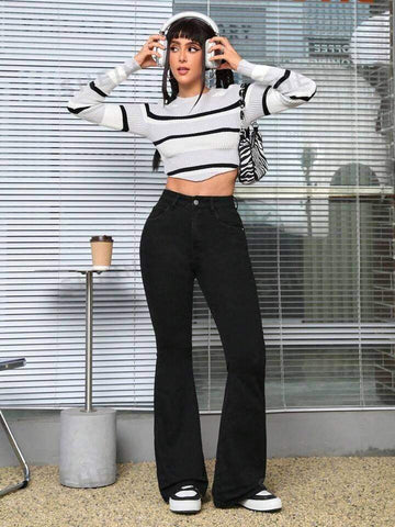 Bershka Pure Black High-Waisted Flare Jeans. - lessthan1thousand