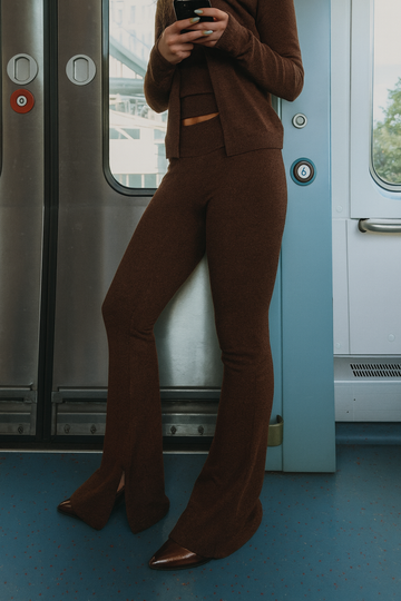 LT1K Brown Fix Belt Slit Flare Trouser.(Perfect For All Season)