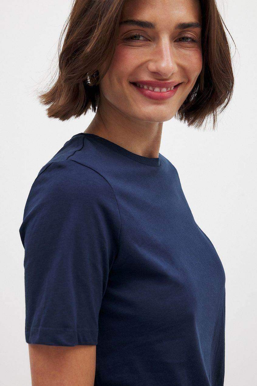 LT1K Regular Navy Blue Essential T-Shirt. - lessthan1thousand