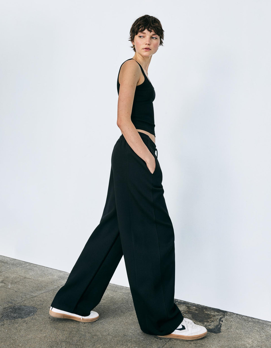 LT1K Pure Black Barrel Loose Trouser (Made For Summer)