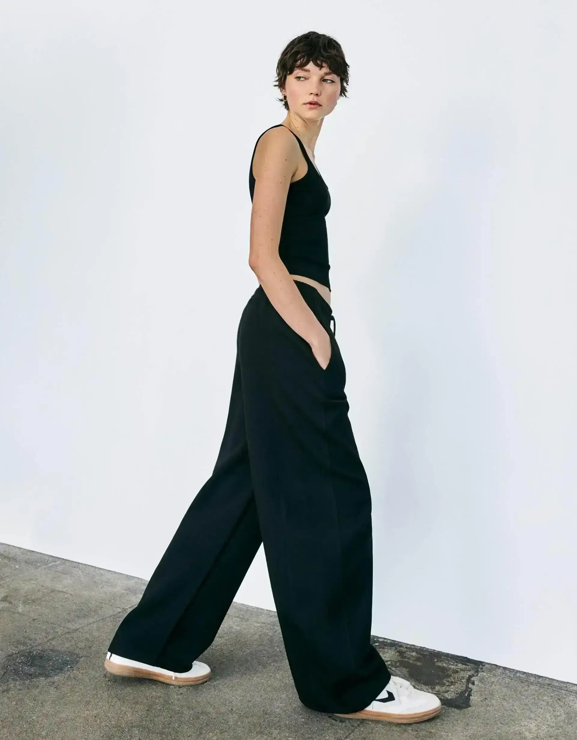 LT1K Pure Black Barrel Loose Trouser (Made For Summer) - lessthan1thousand
