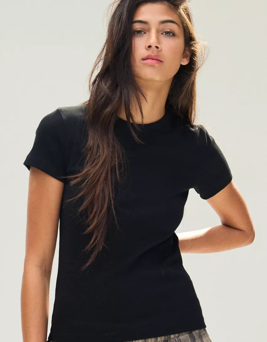 LT1K Slim Pure Black  Essential T-Shirt.