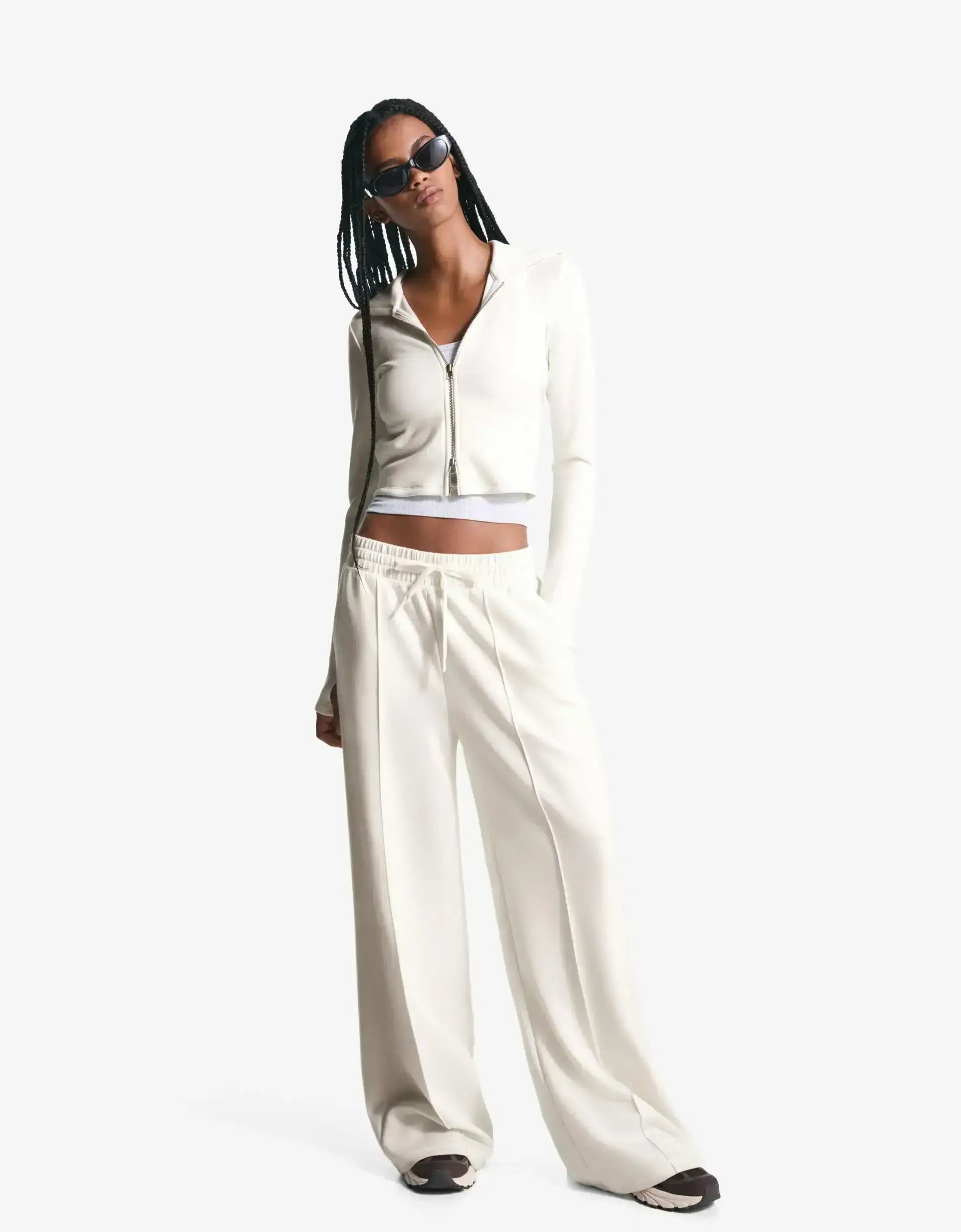 LT1K Zip-Up Slim Sand hoodie.