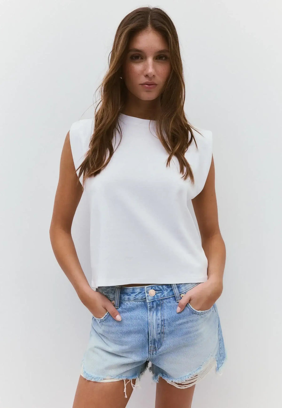 LT1K Regular Sleeveless T-Shirt.