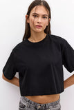 LT1K Crop Loose Pure Black Essential T-Shirt