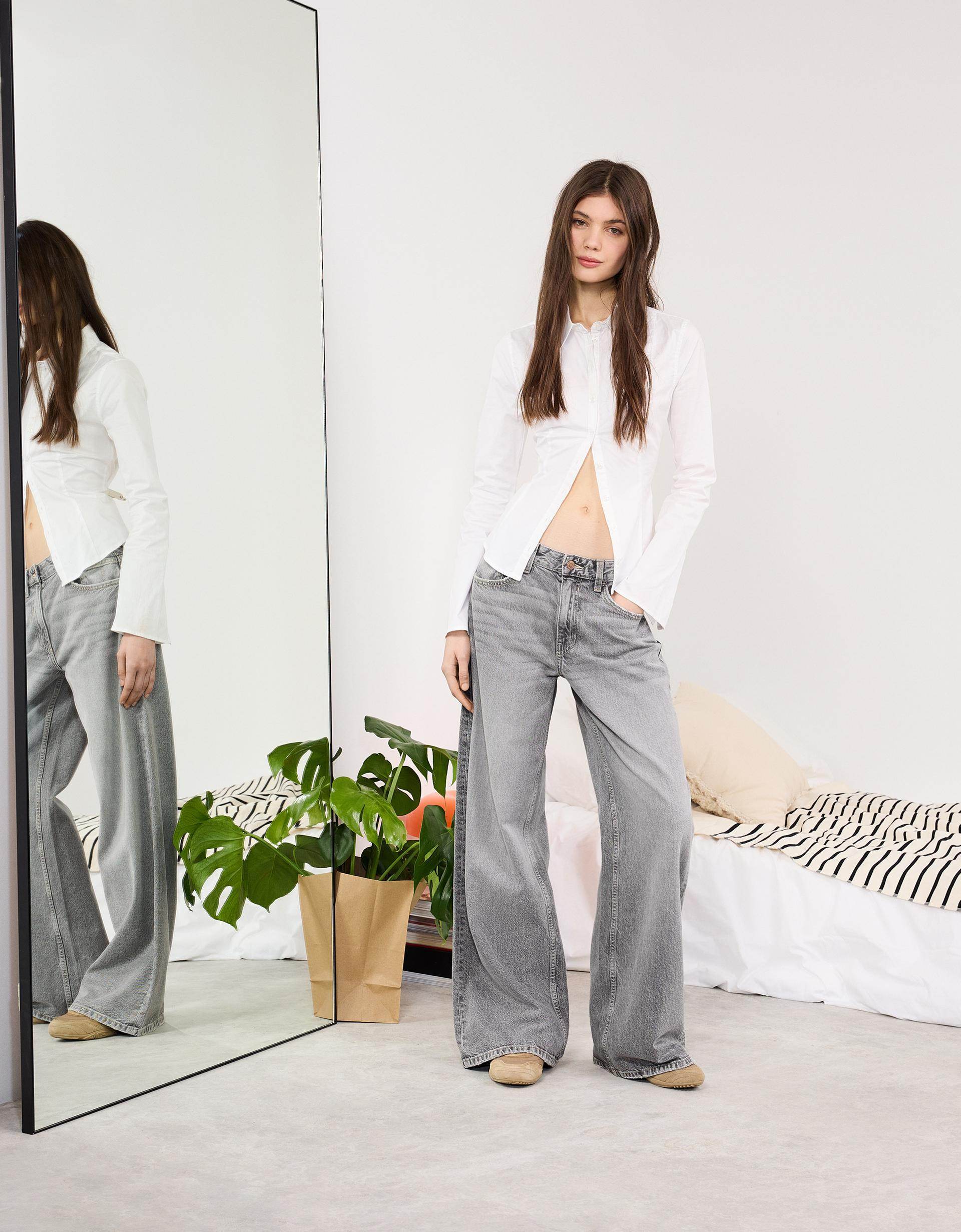 Zara Light Grey Wide-Leg Jeans. (Minor Fault) - lessthan1thousand