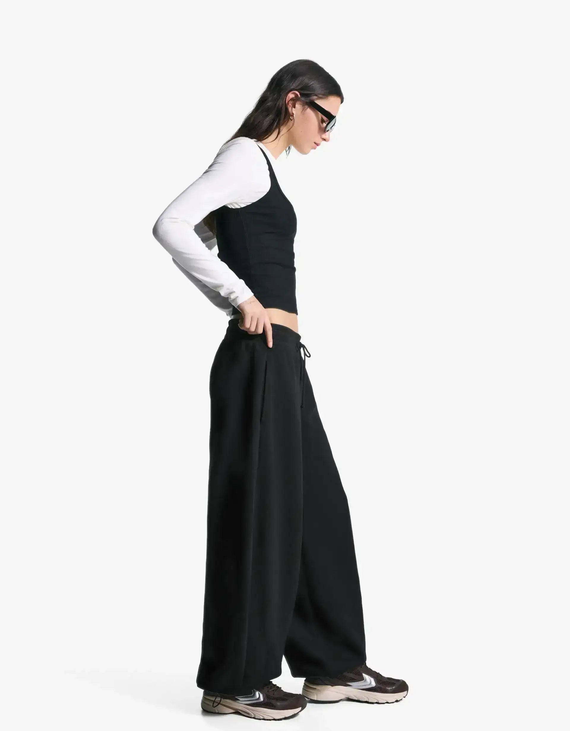 LT1K Black Baggy Trouser With Stopper Finish On Hem Perfect For All S lt1k-black-baggy-trouser-with-stopper-finish-on-hem-perfect-for-all-s