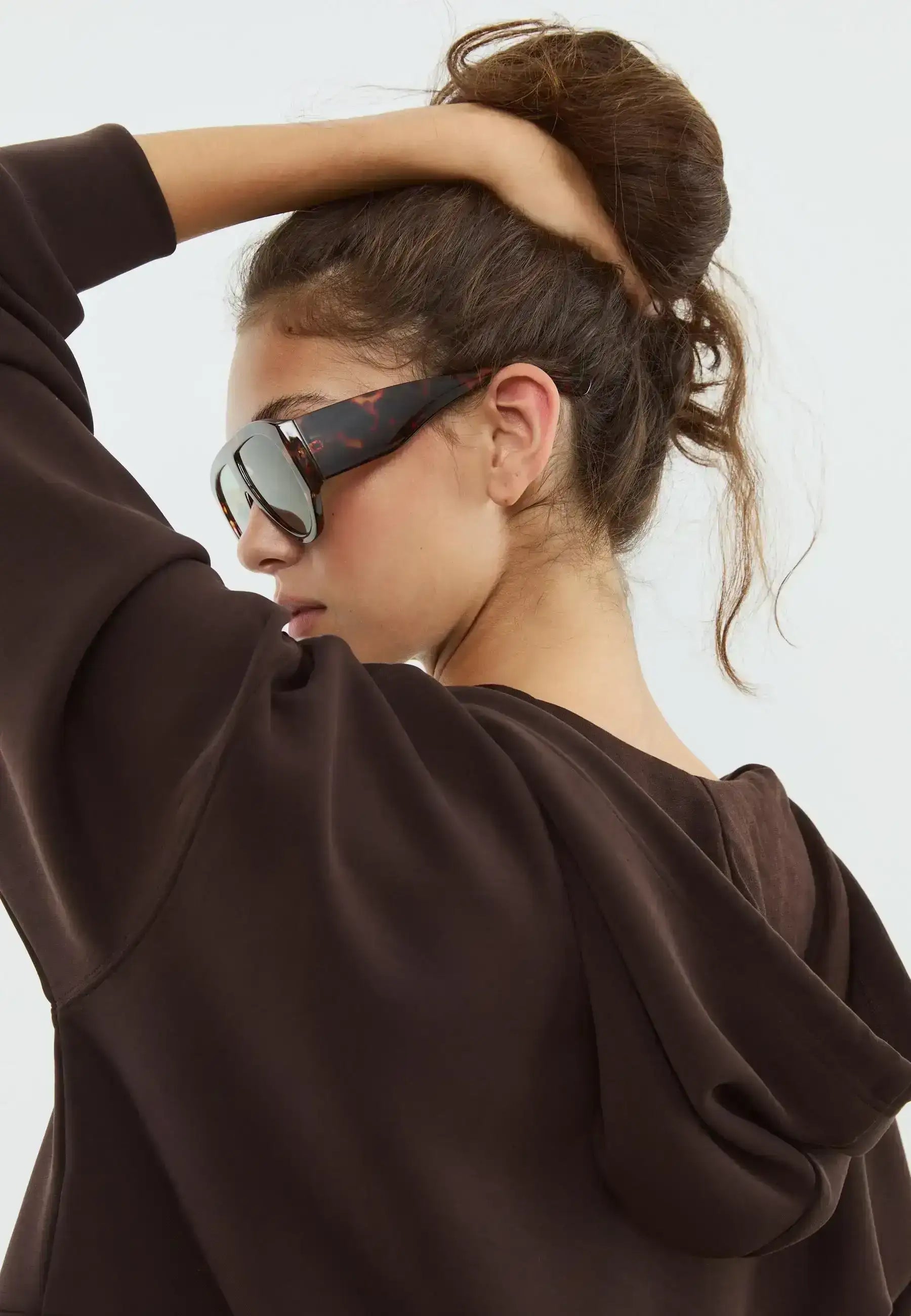 LT1K Brown Zip-Up Oversize Crop hoodie.