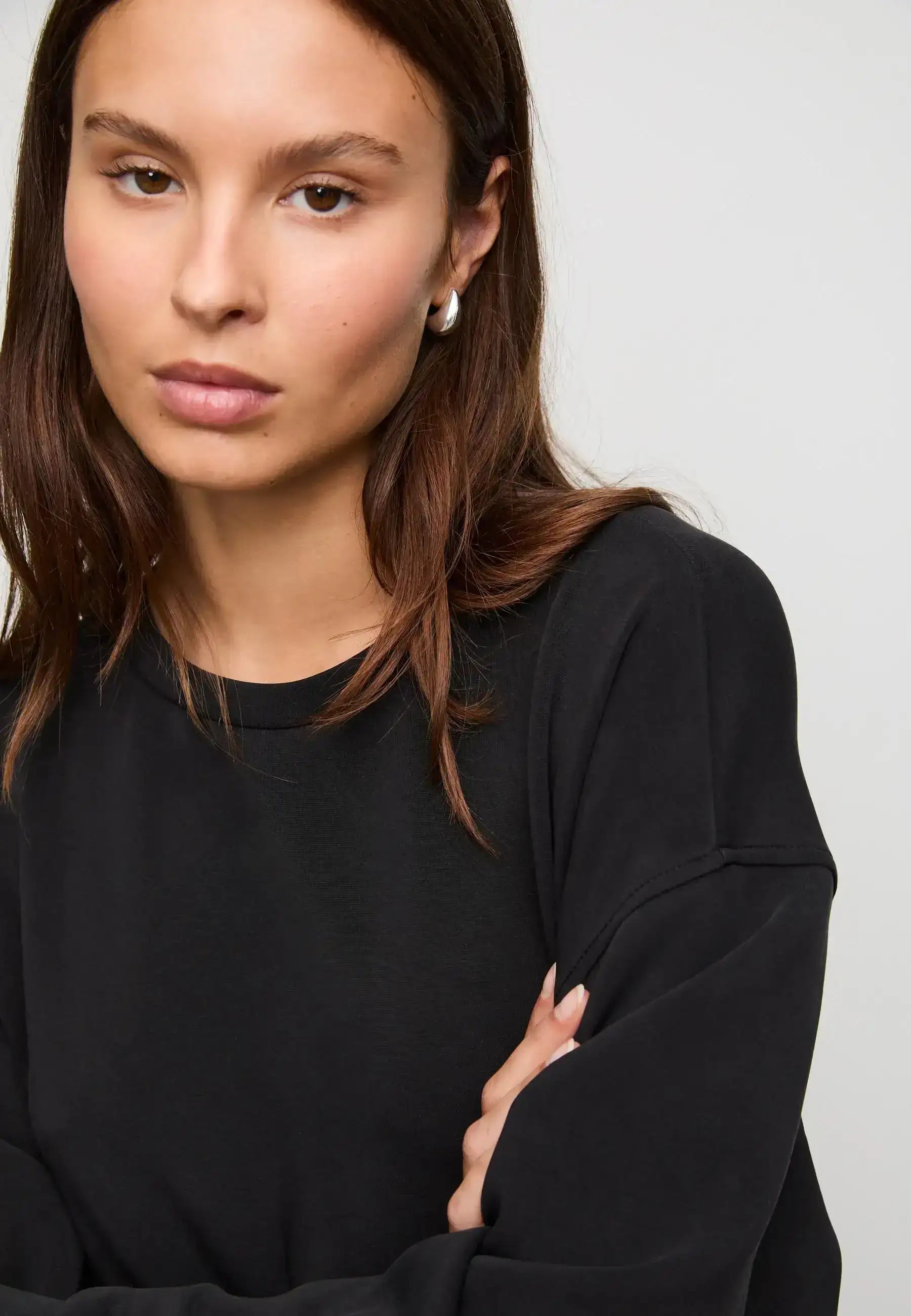LT1K Black Oversize Sweatshirt.