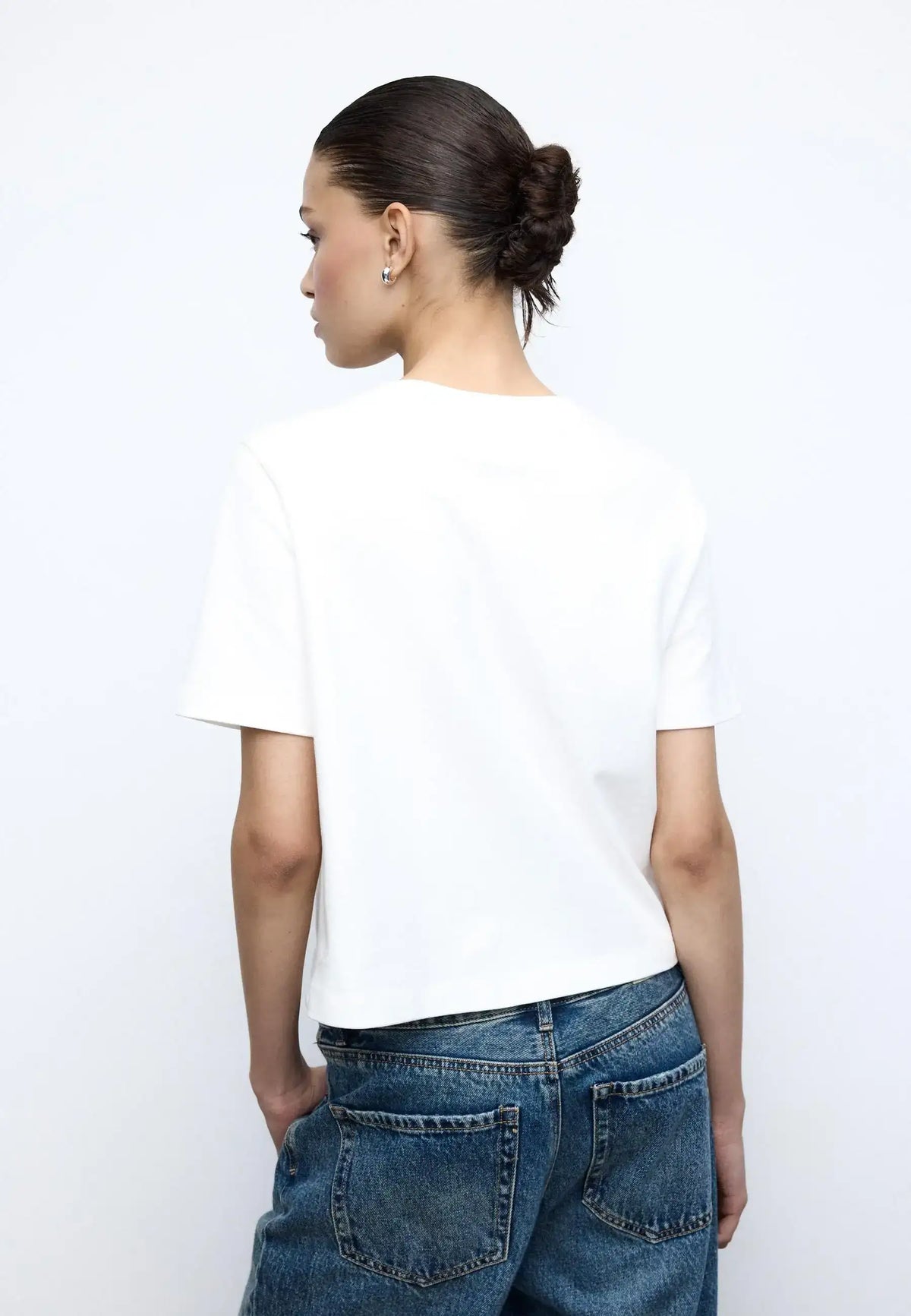 LT1K Essential Regular T-Shirt.