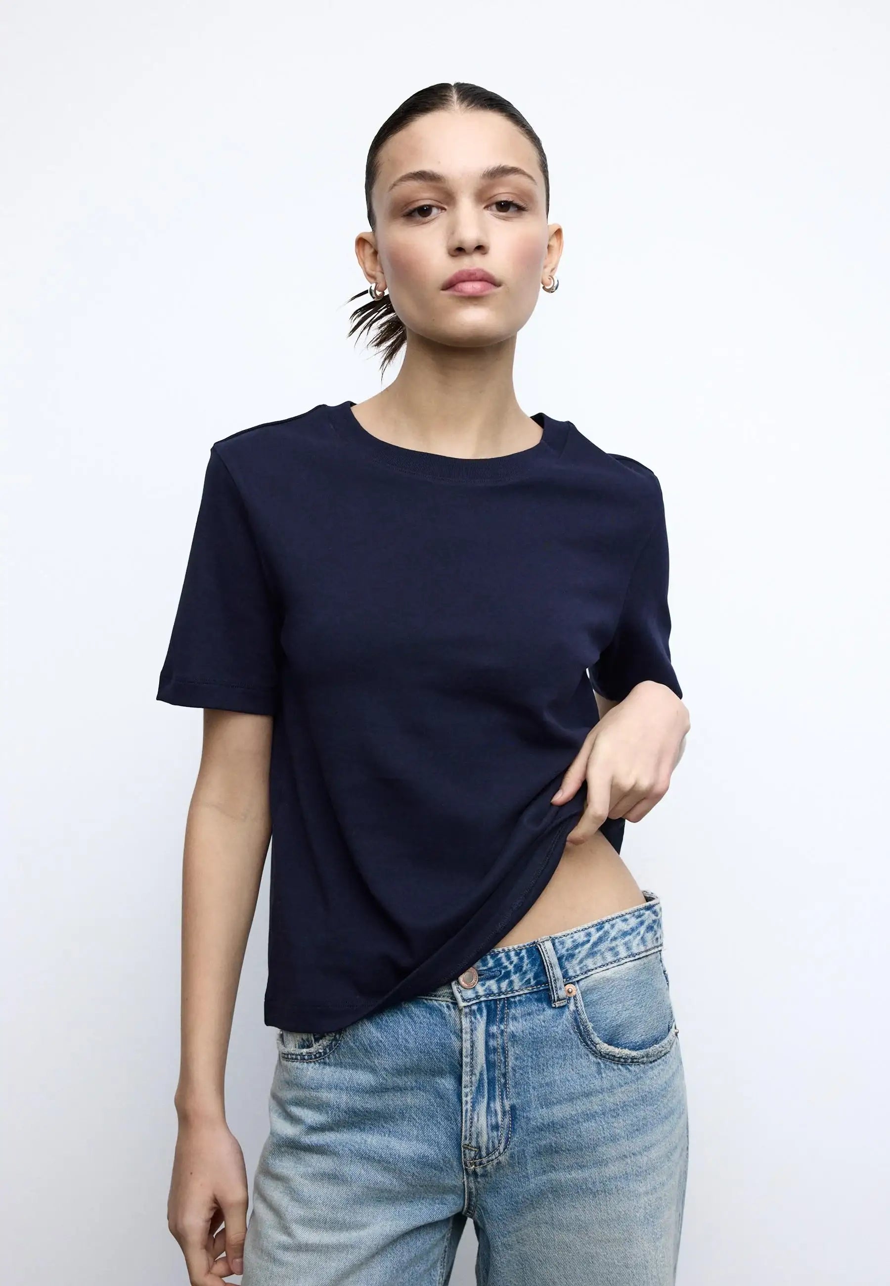 LT1K Regular Navy Blue Essential T-Shirt.