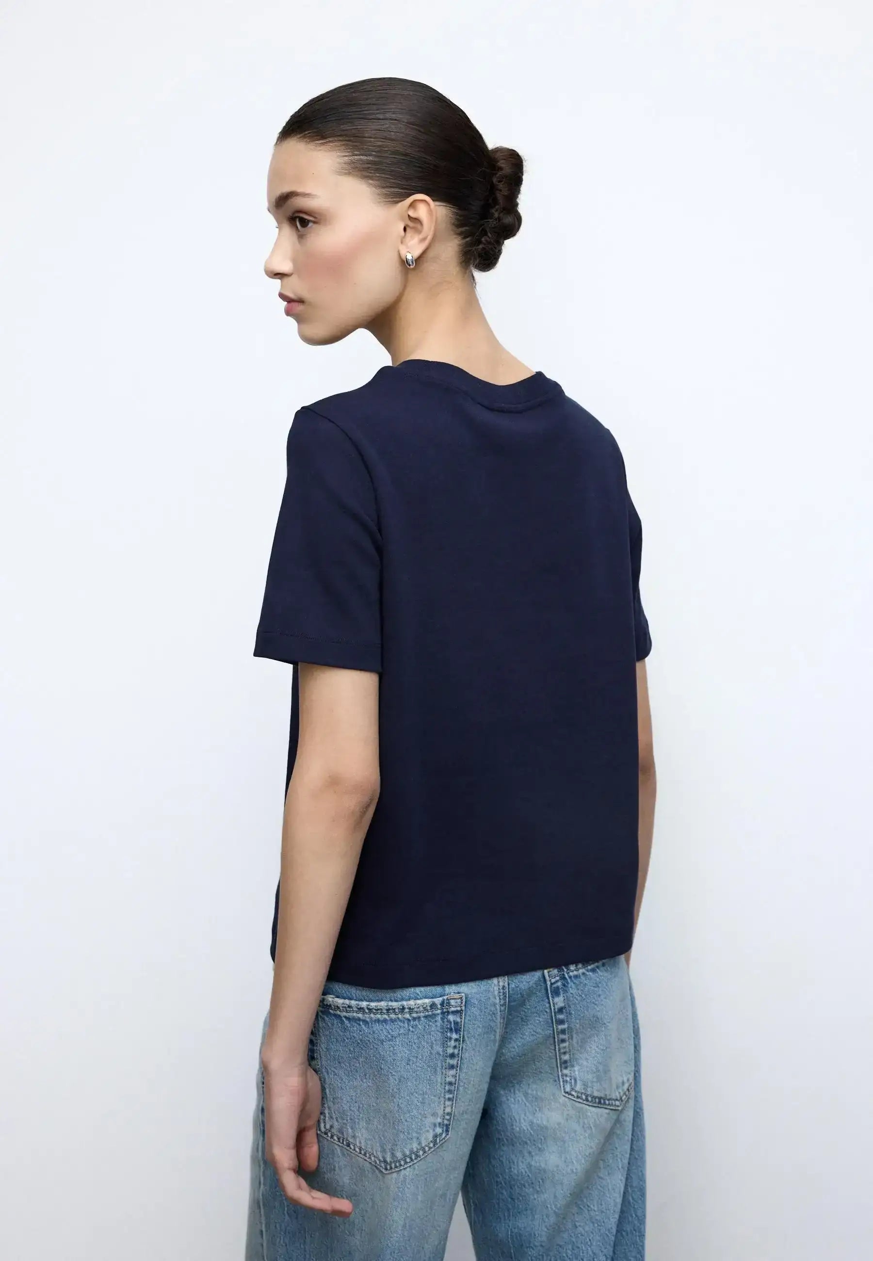 LT1K Essential Regular T-Shirt.