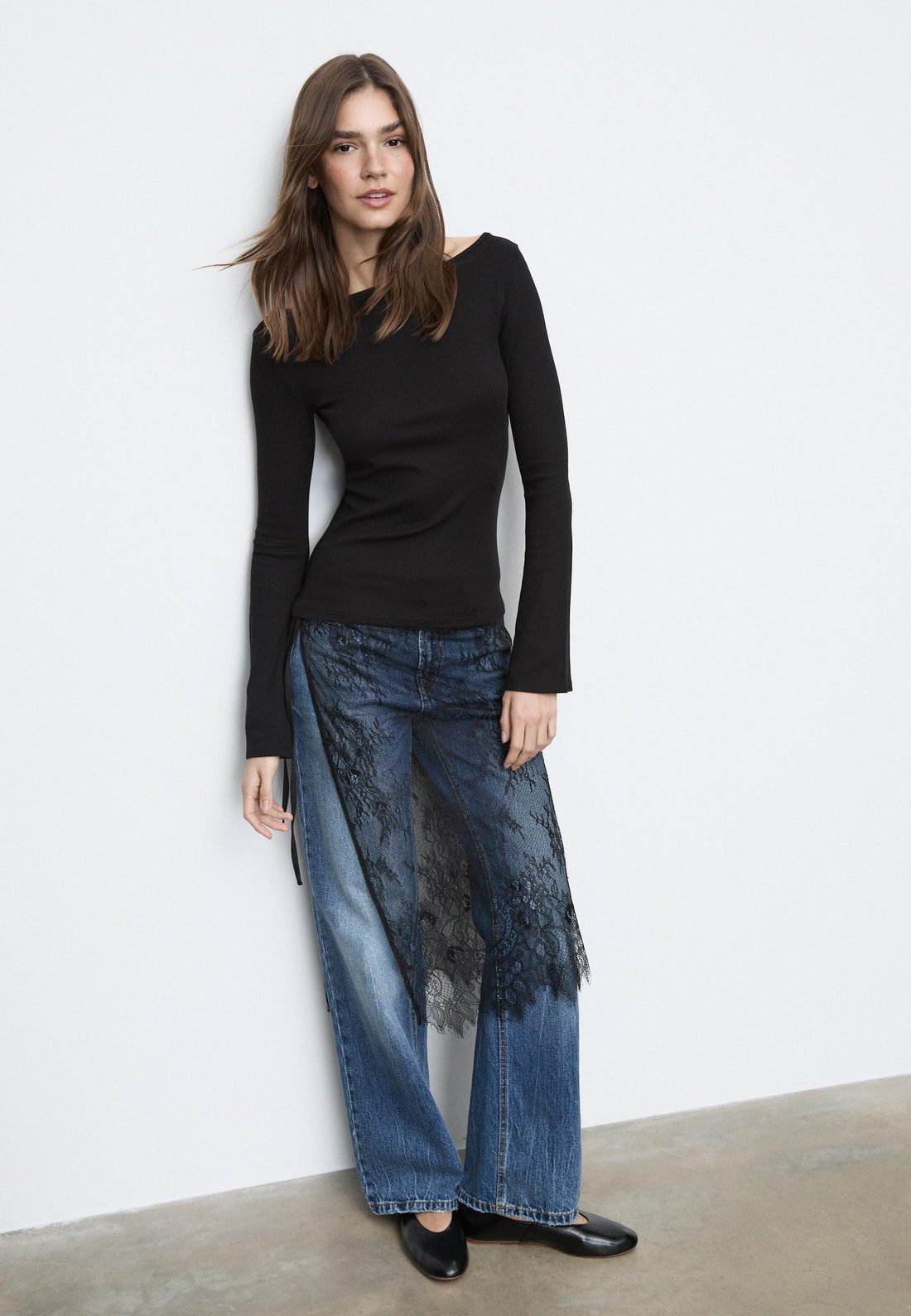 LT1K Black Essential Full-Sleeves Boat-Neck With Bell Sleeve Slim Top.(Perfect For Winter Season).