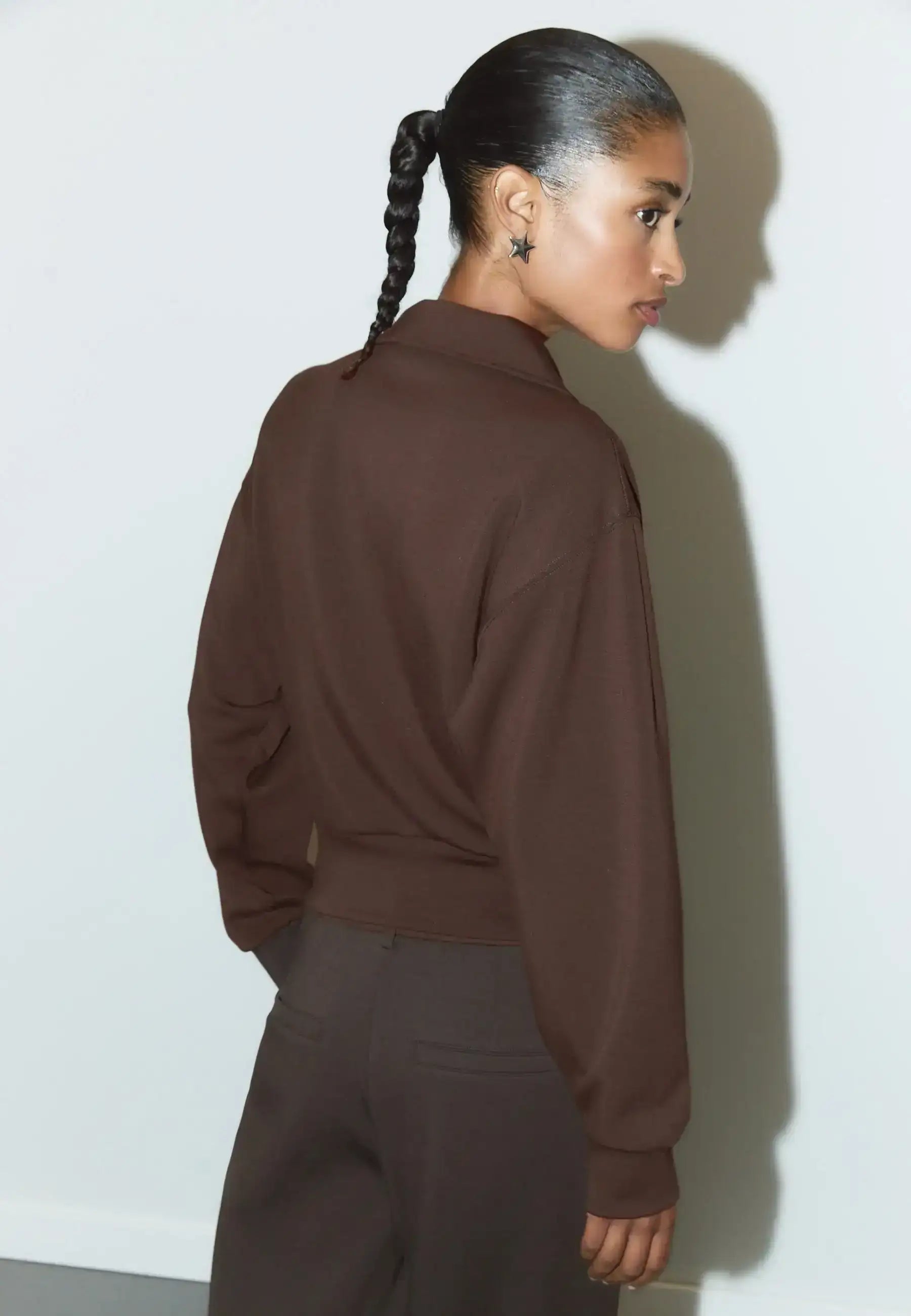 LT1K Brown Collared Oversize Sweatshirt.