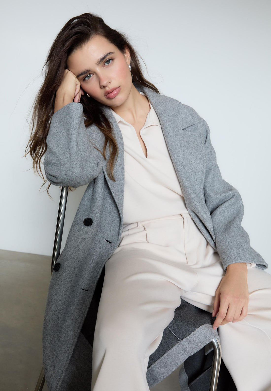 LT1K Sand Collared Oversize Sweatshirt.