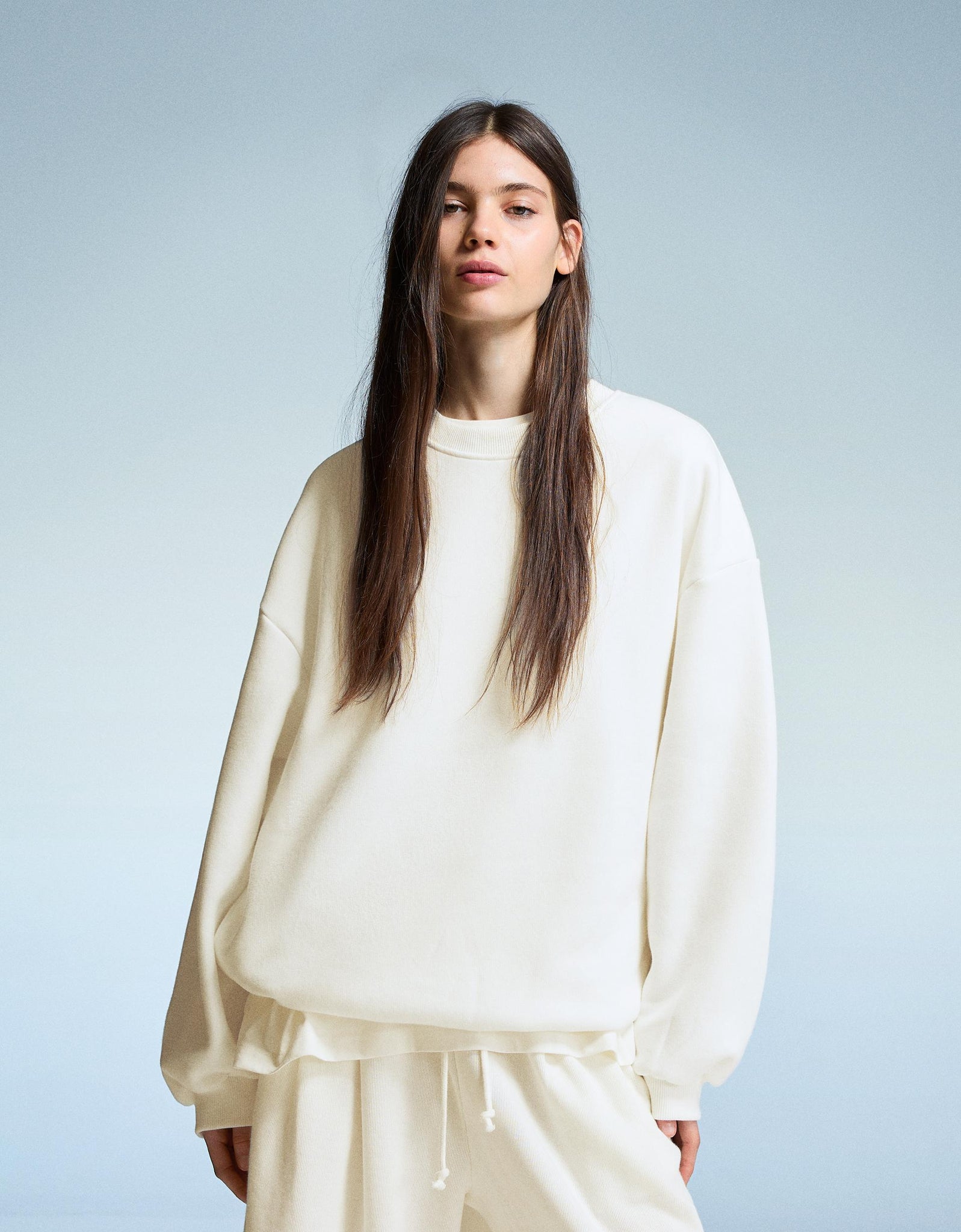 LT1K Sand Oversize Sweatshirt.