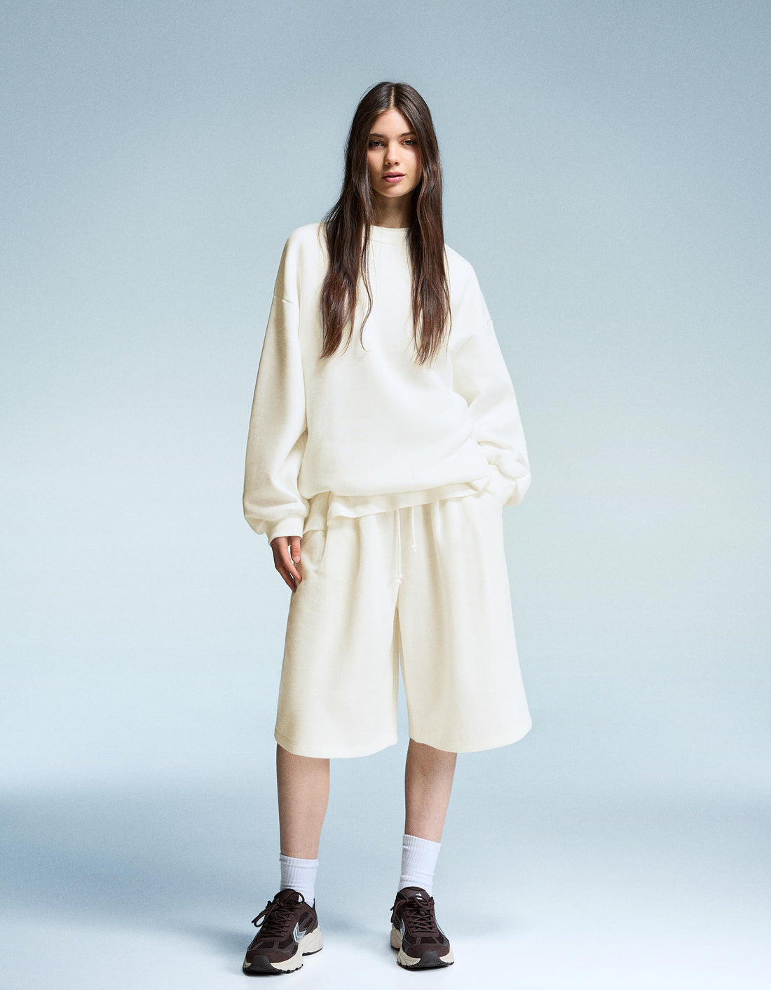 LT1K Sand Oversize Sweatshirt.