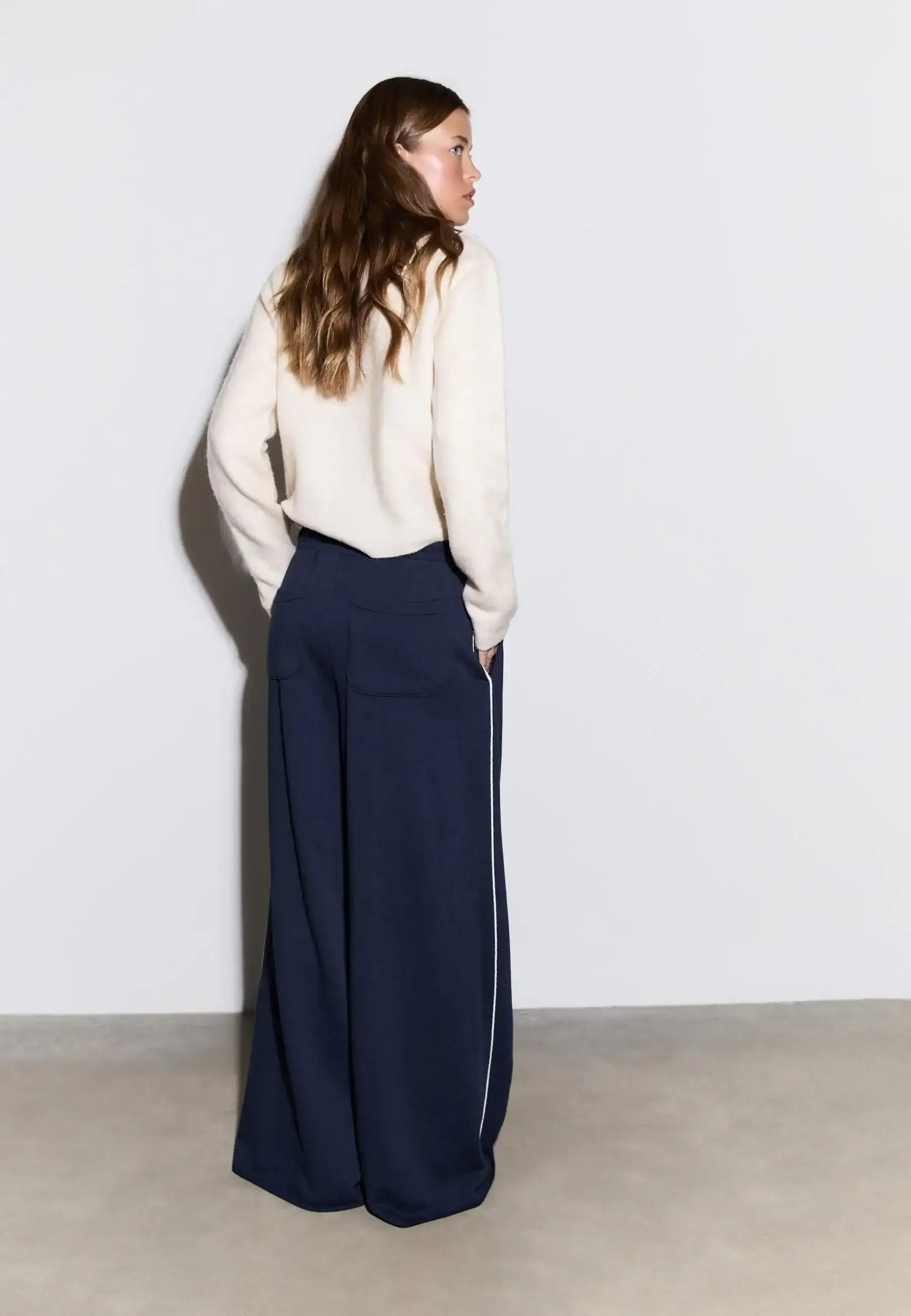 LT1K Single Side Piping Detail Wide-Leg Trouser.(Perfect For All Season)