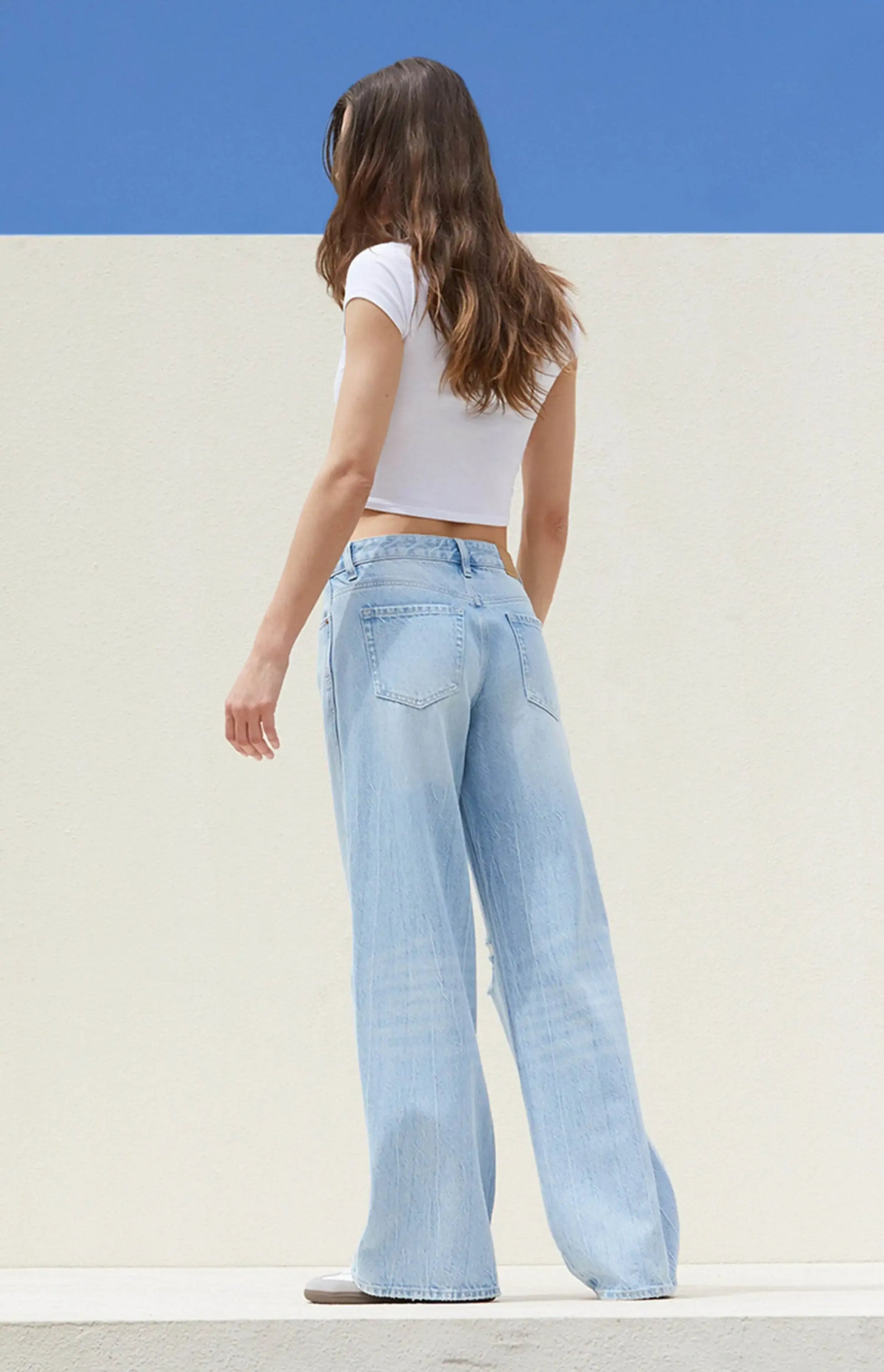 ZARA Light Blue Knee-Ripped High-Waisted Wide-Leg Jeans. - lessthan1thousand