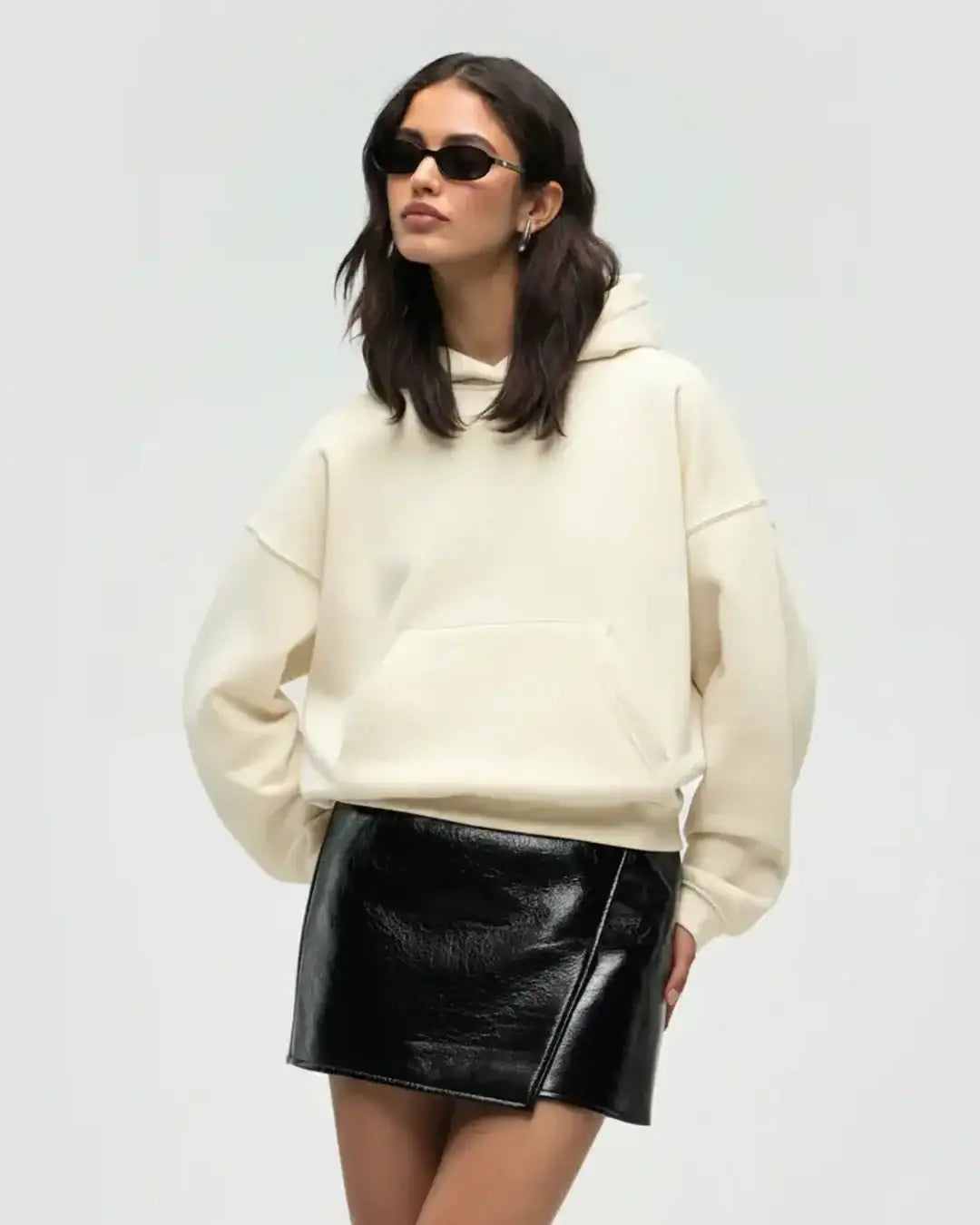 LT1K Basic Sand Oversize hoodie.