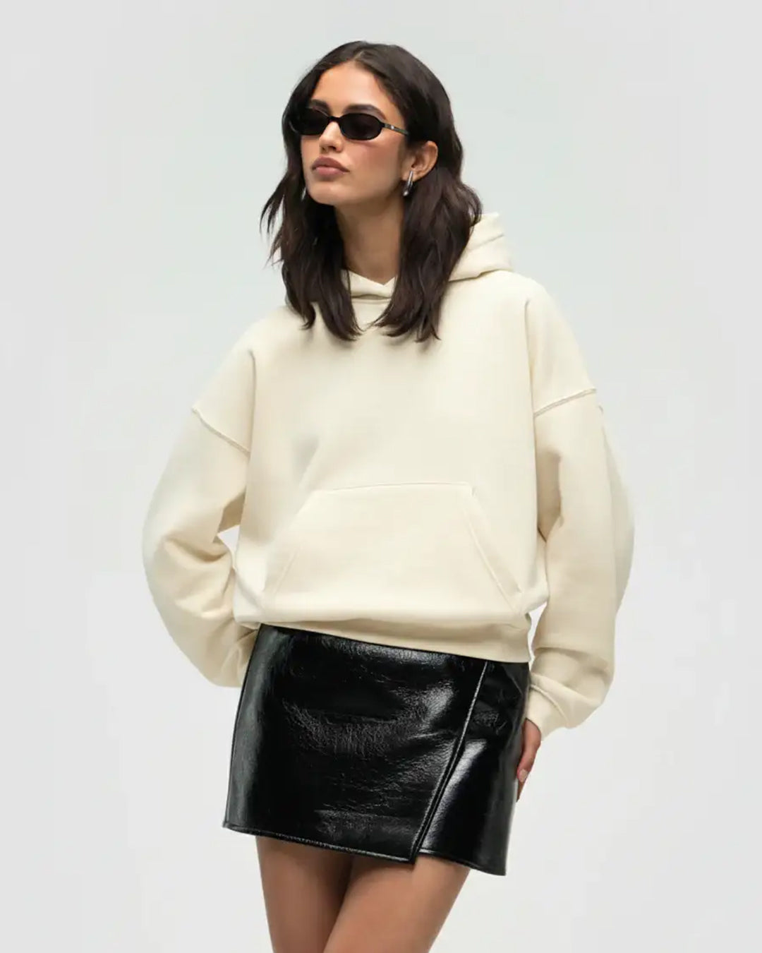 LT1K Basic Sand Oversize hoodie.