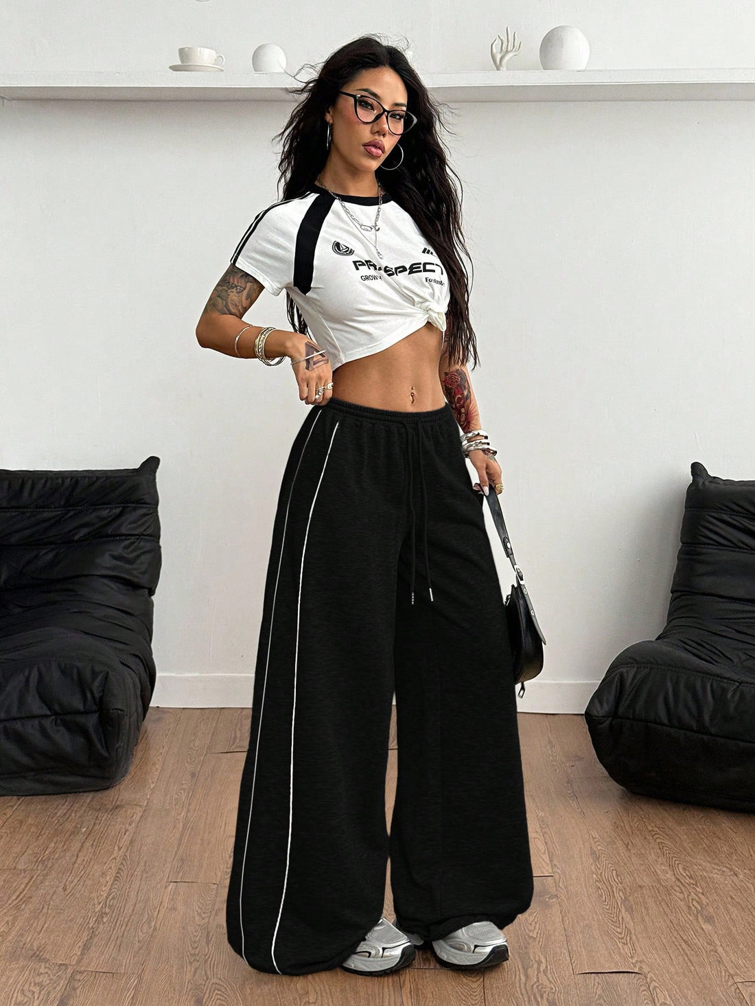 LT1K Black Double Side Piping Detail Wide-Leg Trouser.(Perfect For All Season)