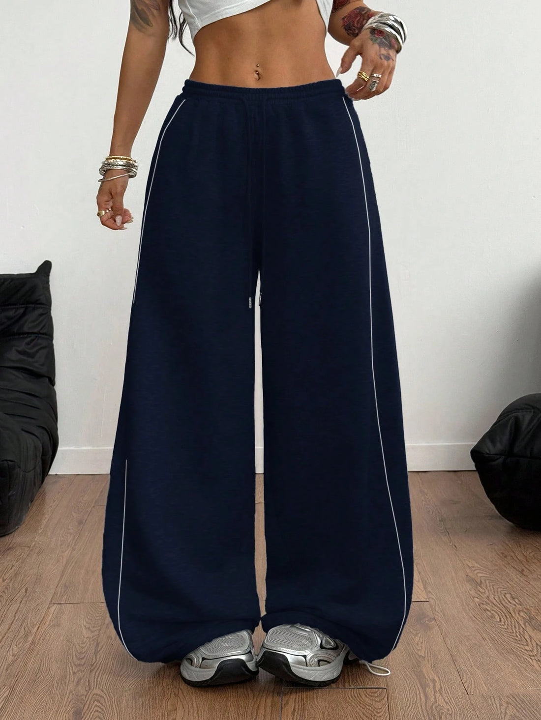 LT1K Navy Blue Double Side Piping Detail Wide-Leg Trouser.(Perfect For All Season)