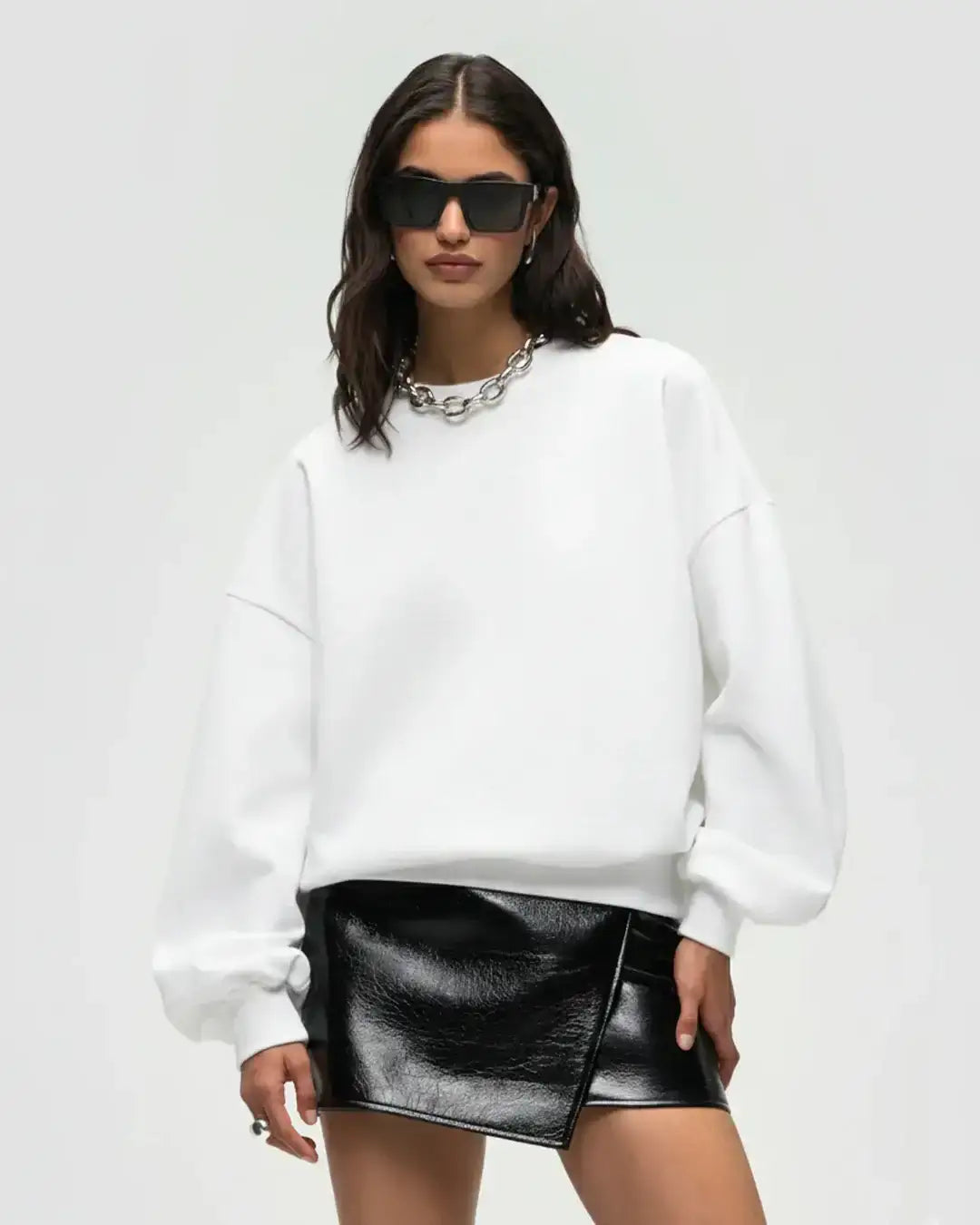 LT1K White Oversize Sweatshirt.