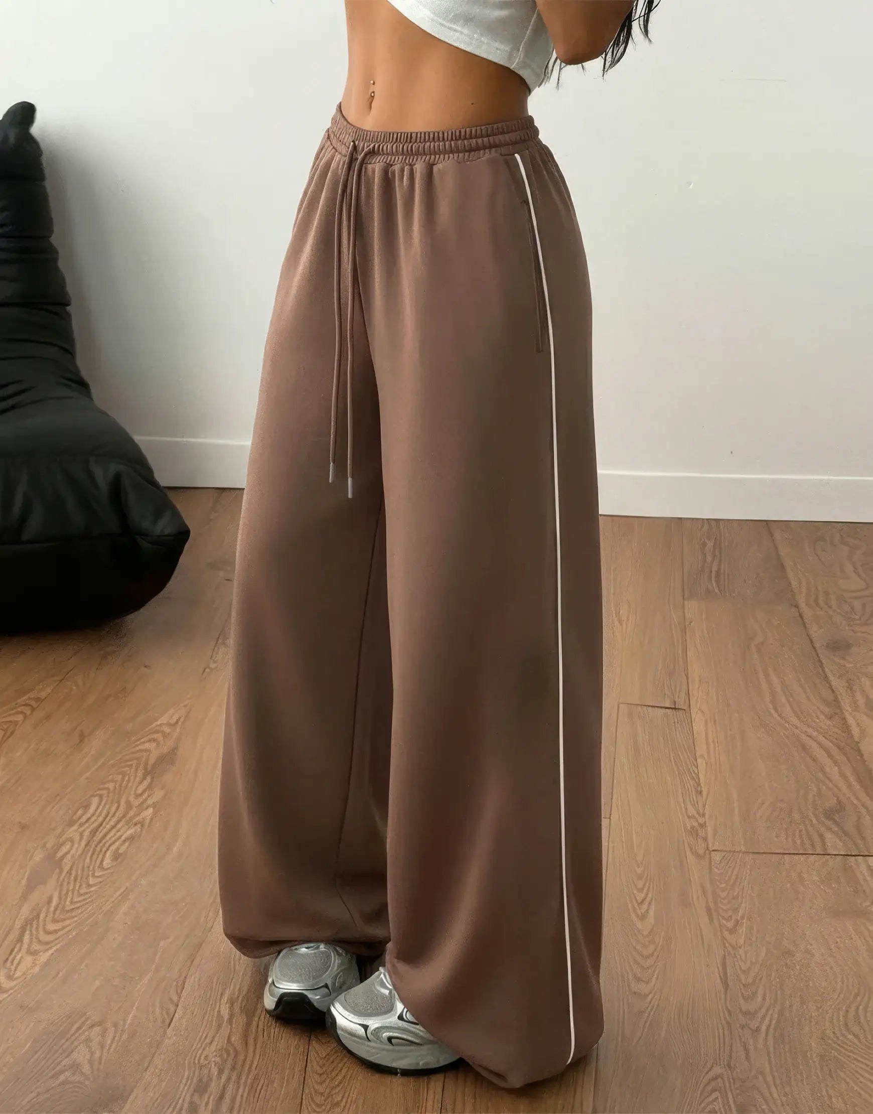 LT1K Brown Single Side Piping Detail Wide-Leg Trouser.(Perfect For All Season)