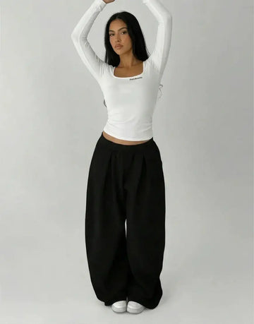 LT1K Black Pleated Wide-Leg Trouser.(Perfect For All Season).