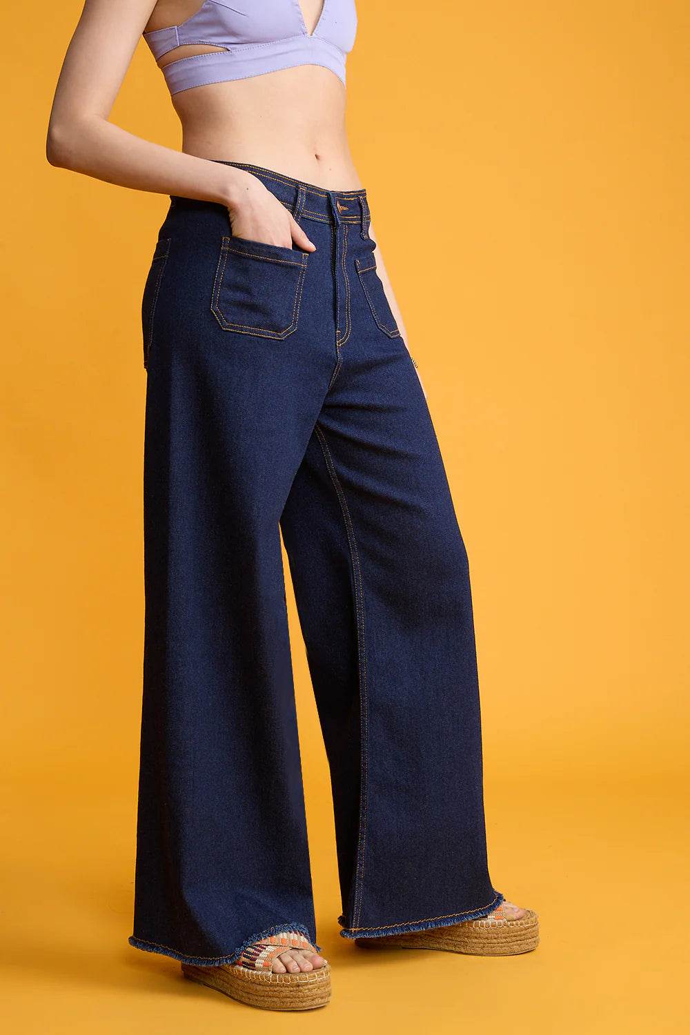 ZARA Dark Blue Utility Pocket Wide-Leg Frayed Hem Jeans. - lessthan1thousand