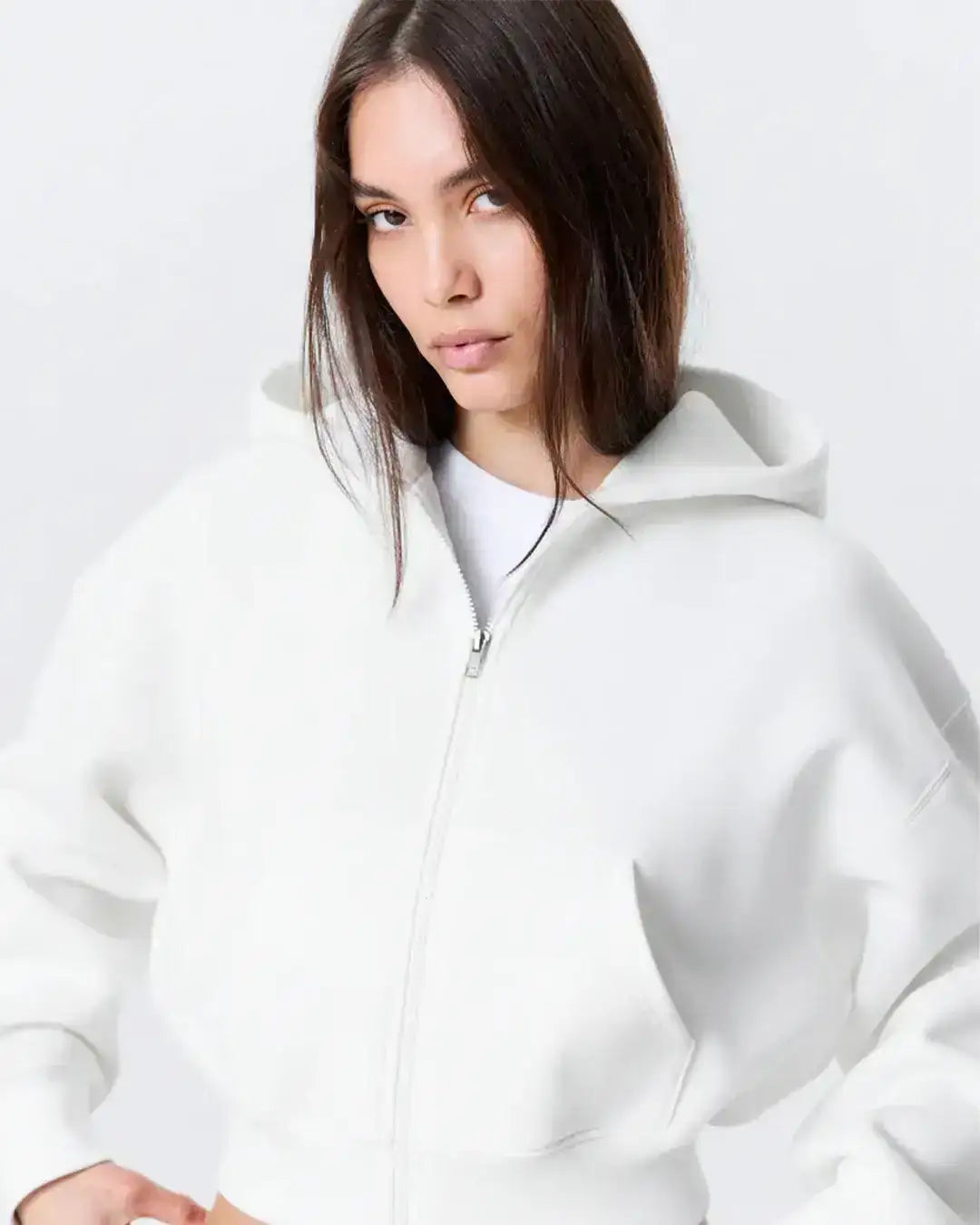 LT1K White Zip-Up Oversize Crop hoodie.
