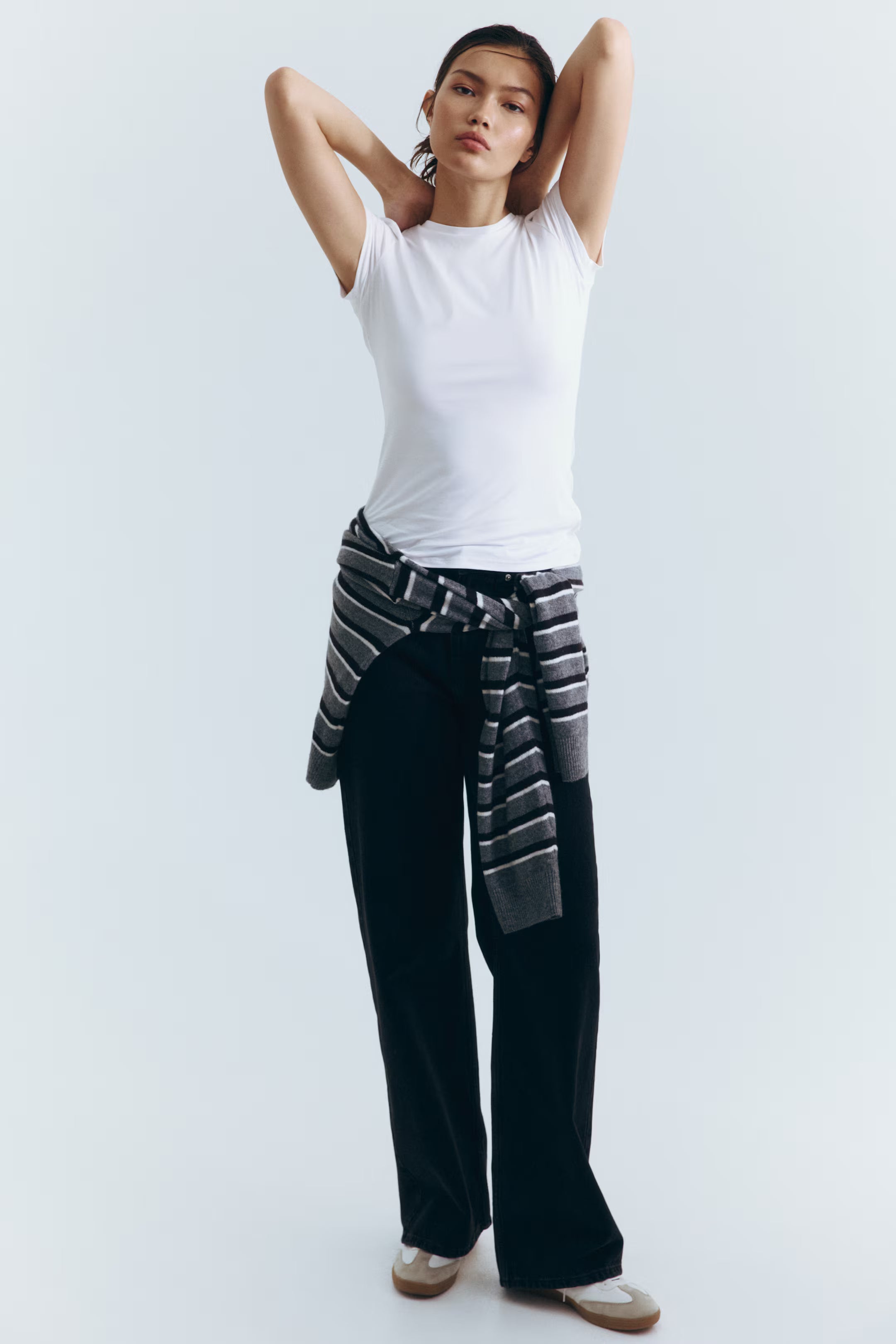 LT1K Pure Black  Essential Slim T-Shirt.