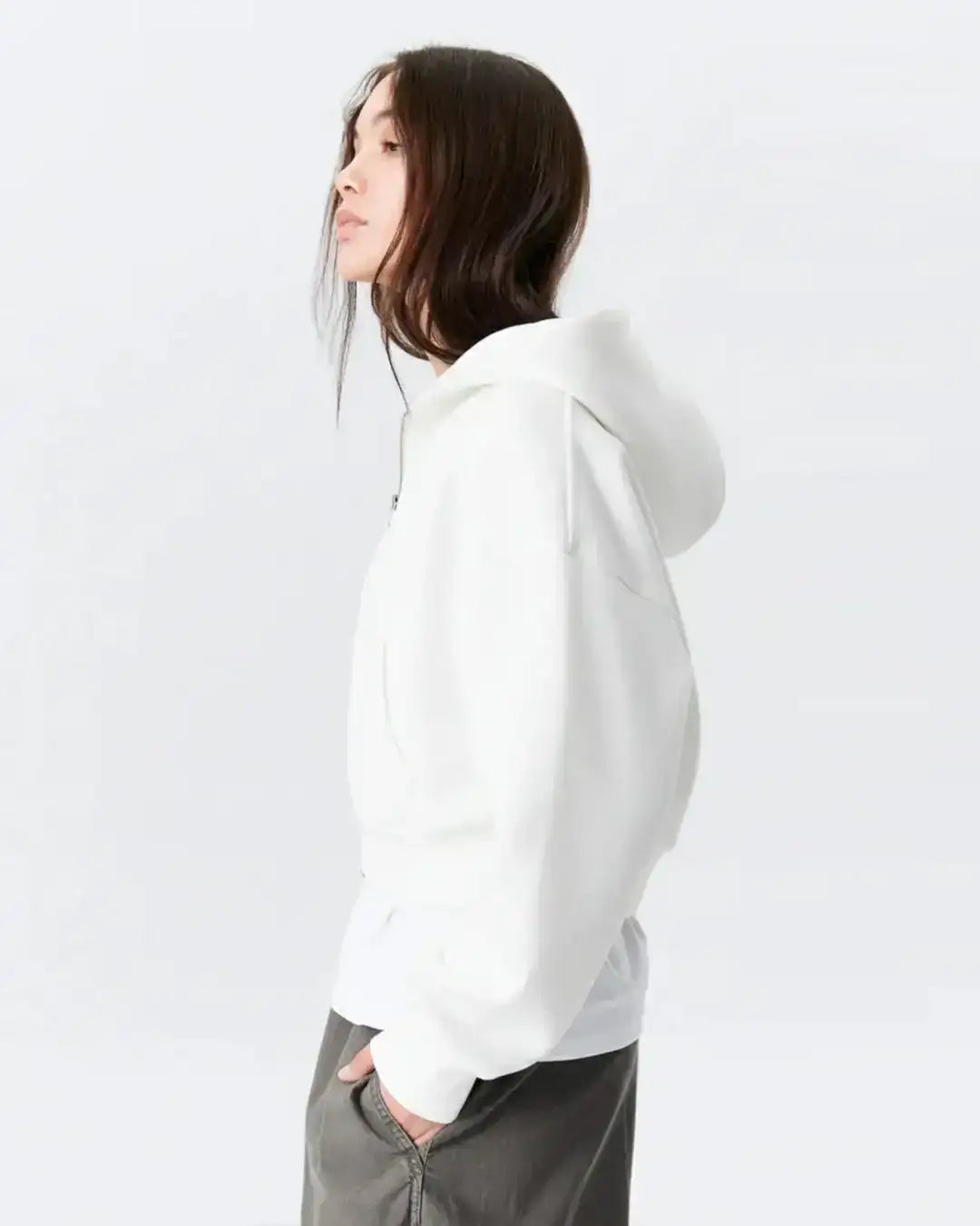 LT1K White Zip-Up Oversize Crop hoodie.