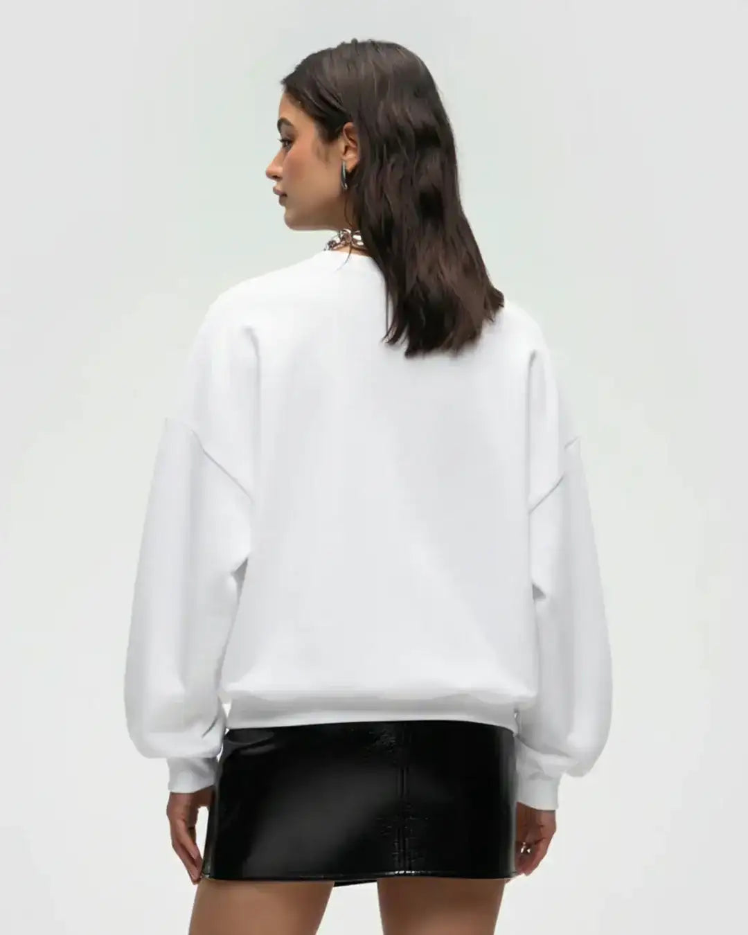 LT1K White Oversize Sweatshirt.