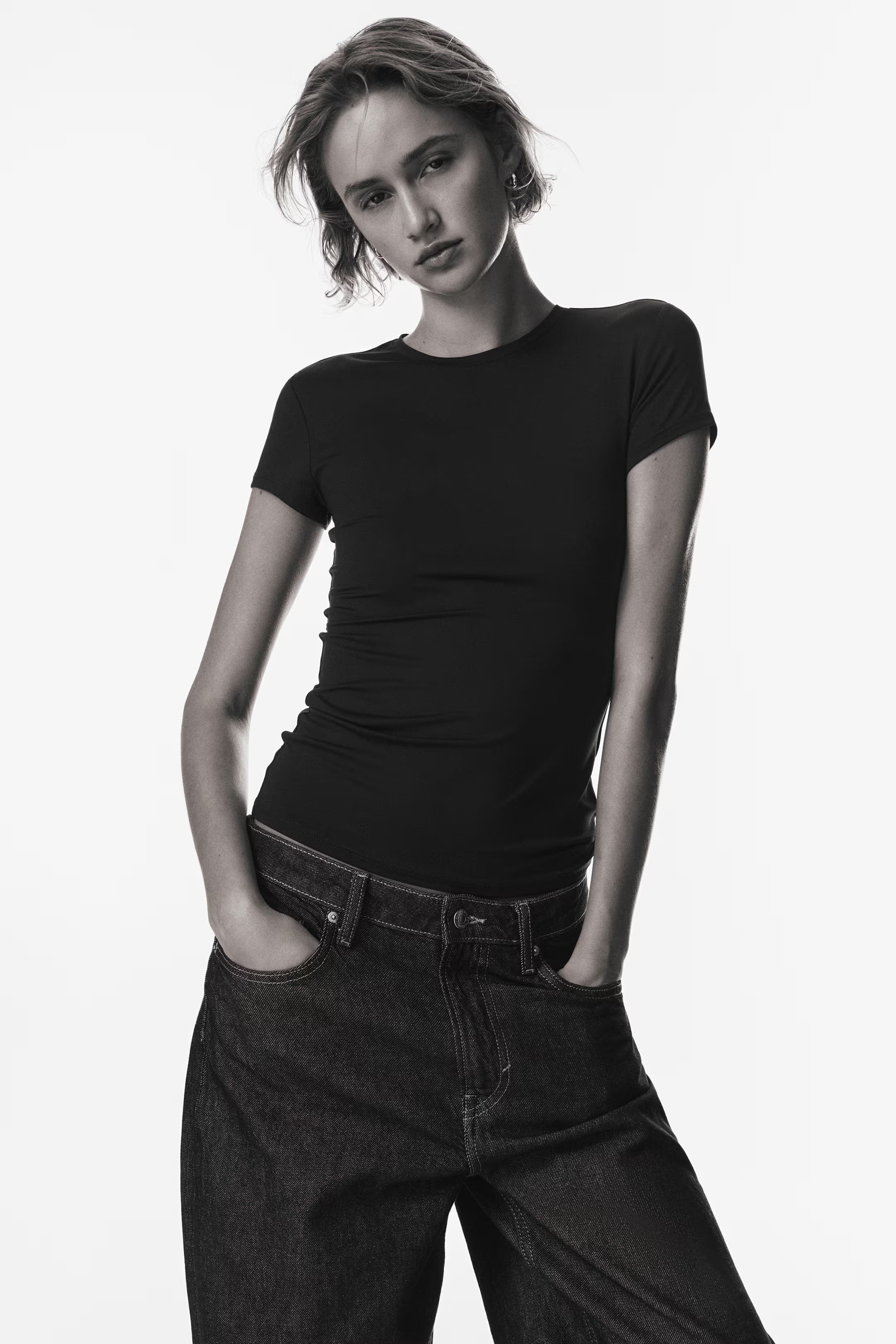 LT1K Slim Pure Black  Essential T-Shirt.