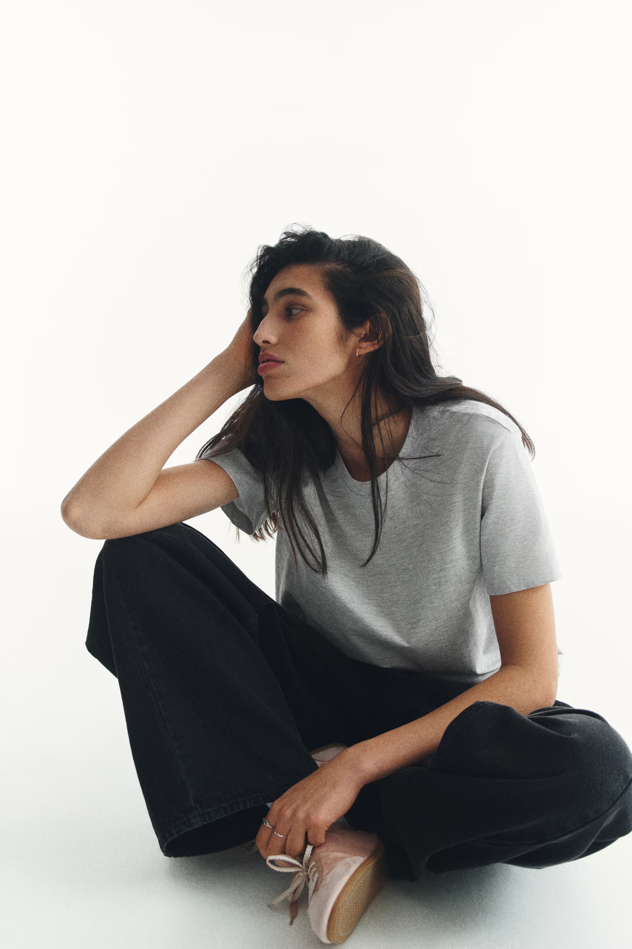 LT1K Regular Grey Essential T-Shirt.