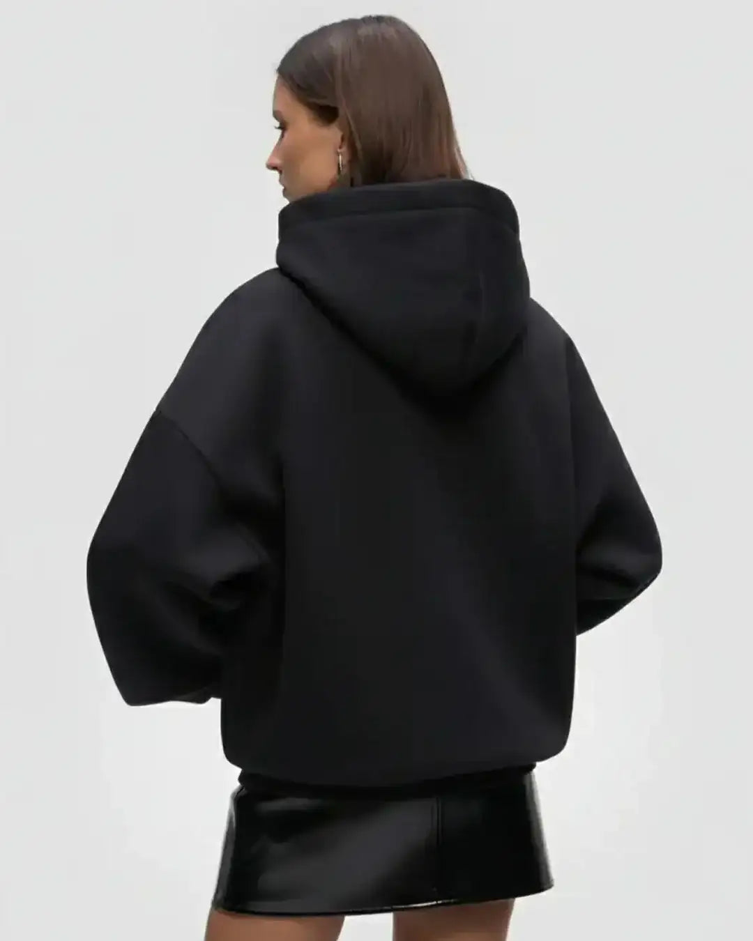 LT1K Basic Black Oversize hoodie.