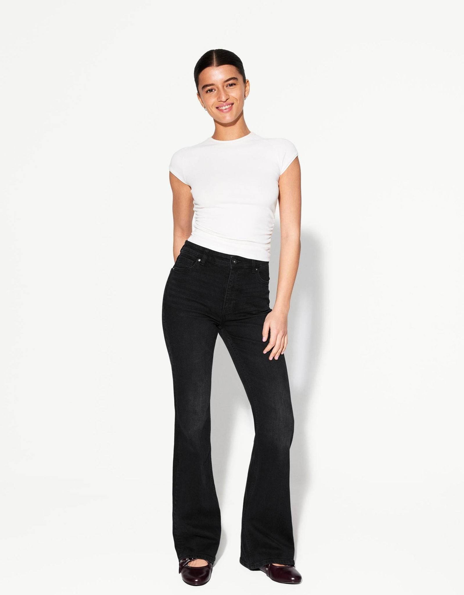 Bershka Pure Black High-Waisted Flare Jeans. - lessthan1thousand