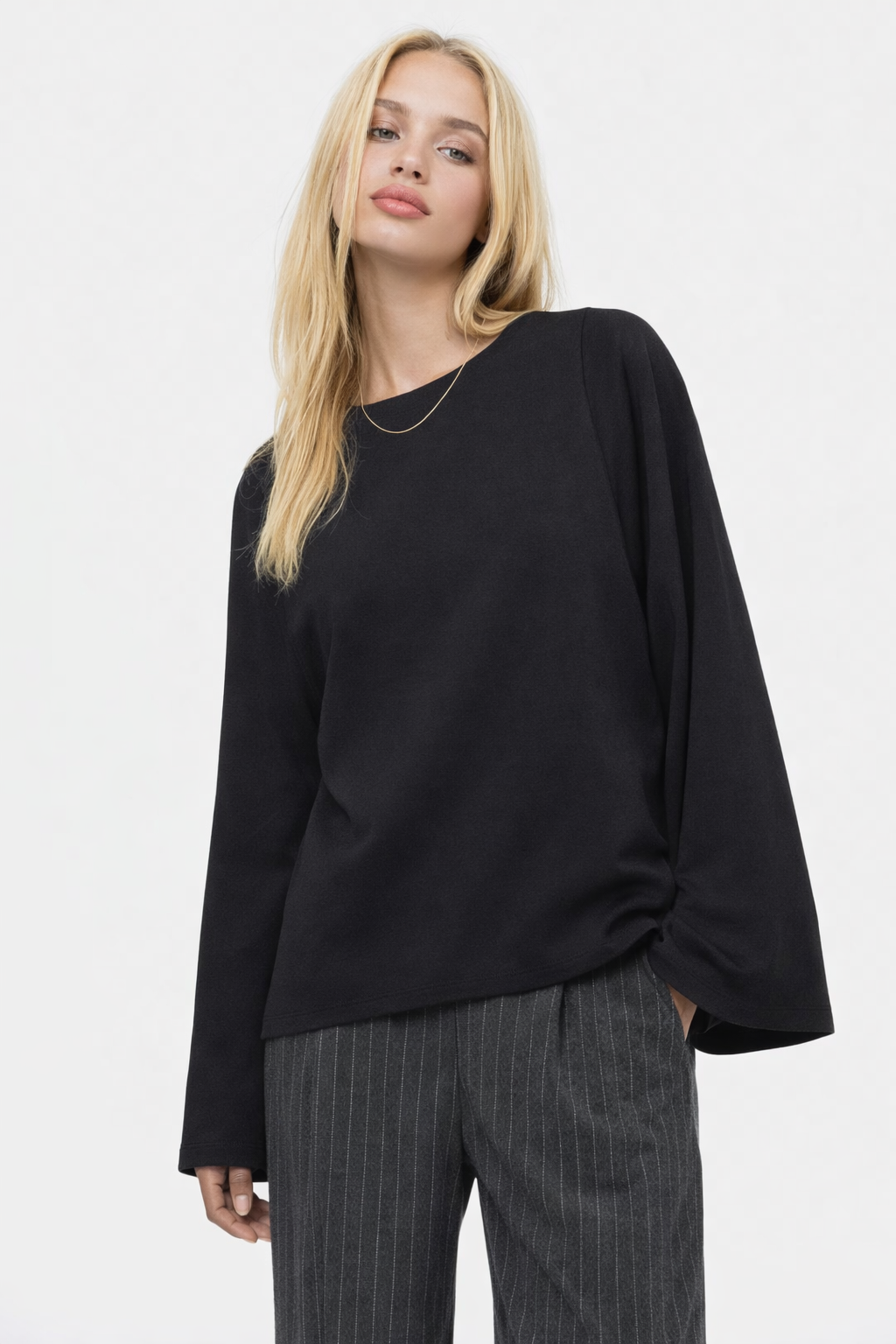 LT1K Black Oversize Super Wide Sleeves Top.(Perfect For All Season)