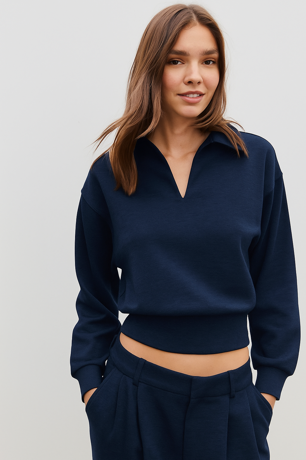 LT1K Navy Blue Collared Oversize Sweatshirt.