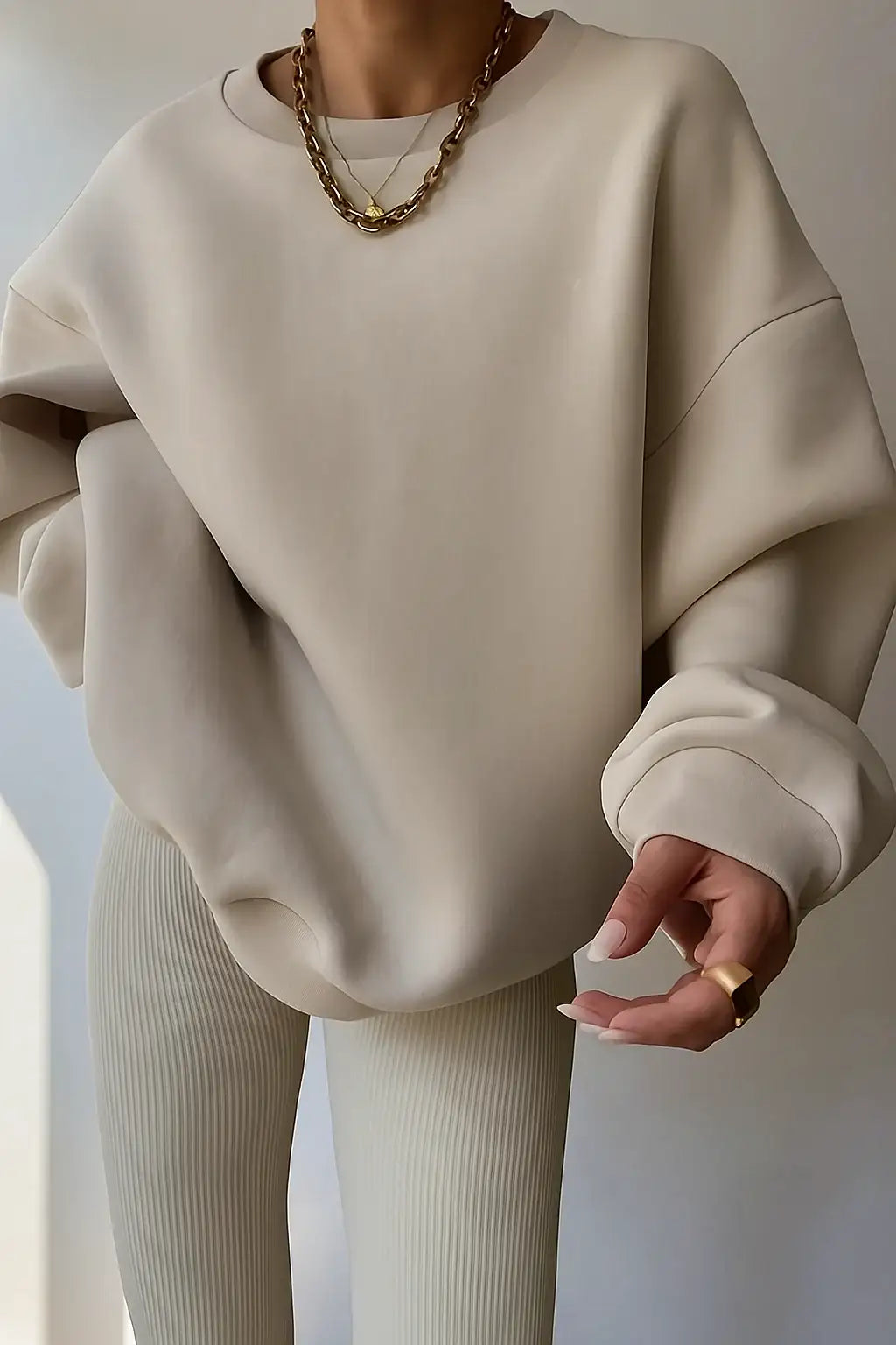 LT1K Sand Oversize Sweatshirt.