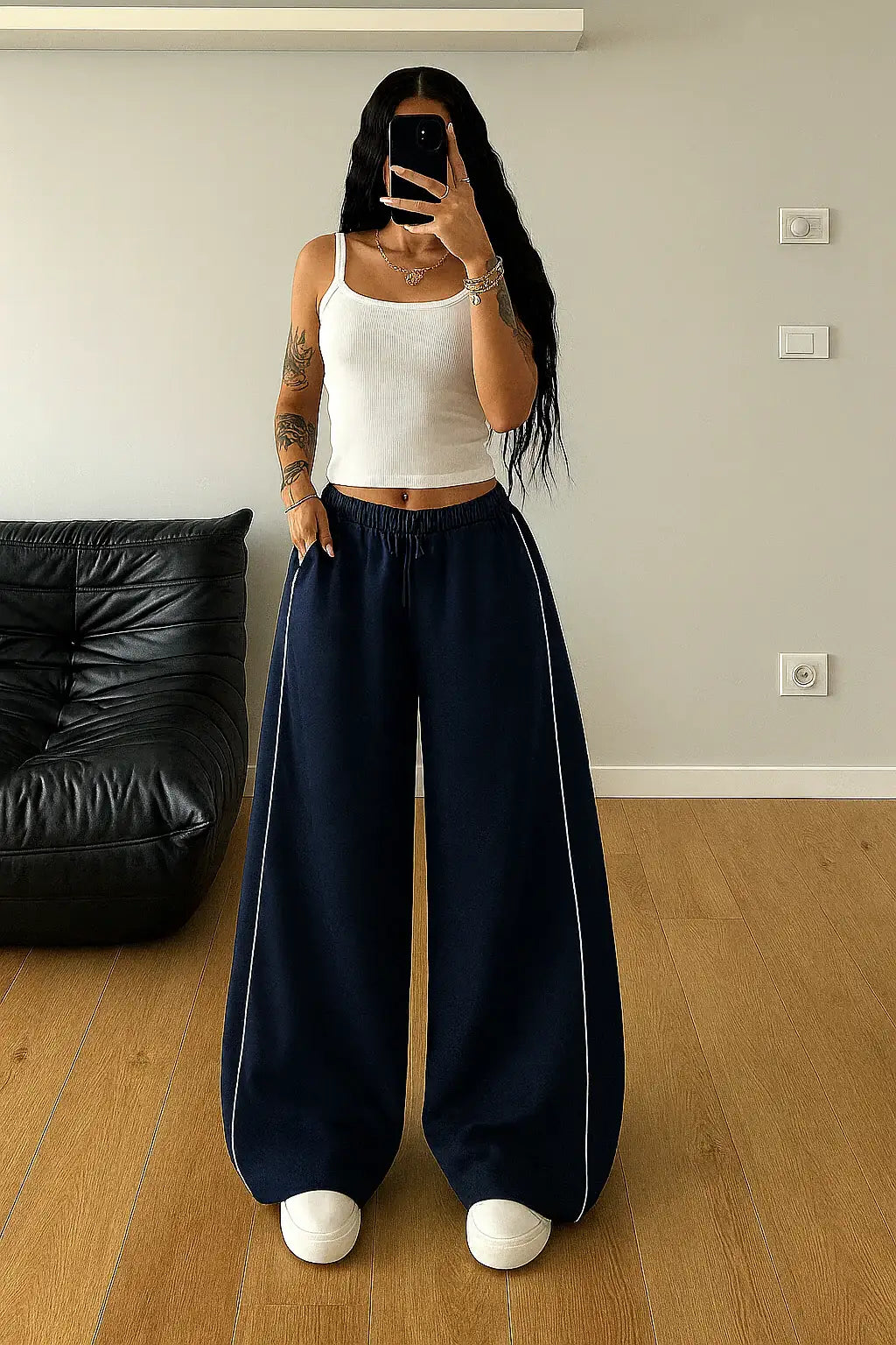 LT1K Navy Blue Wide leg Trouser With Piping Detail.(Perfect For All Season)