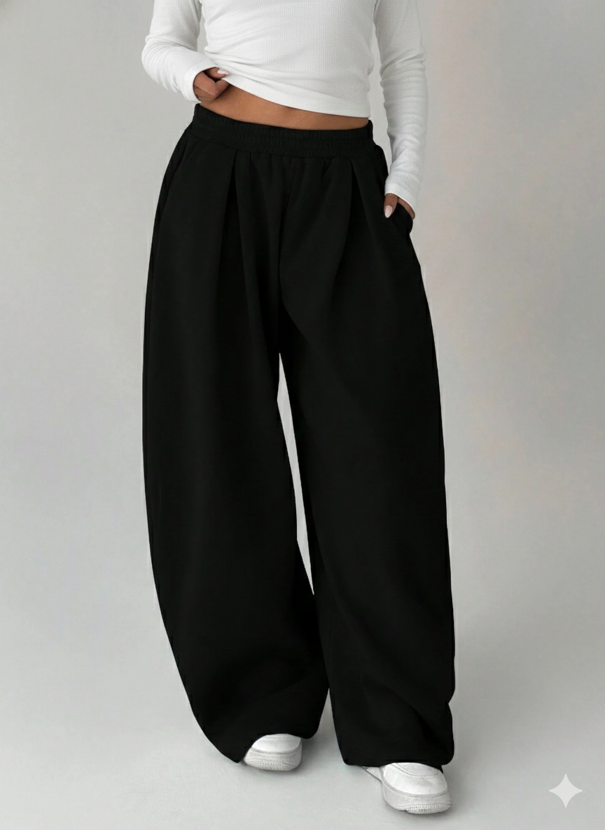 LT1K Black Pleated Wide-Leg Trouser.(Perfect For All Season).