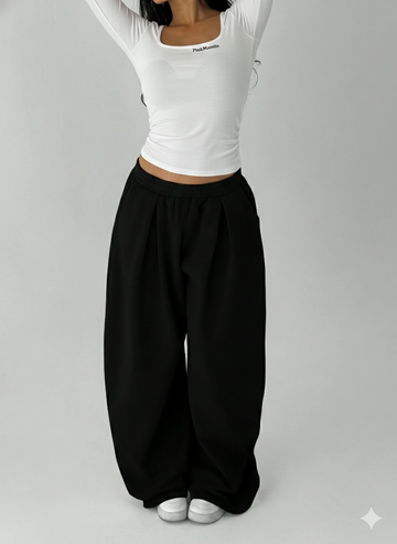 LT1K Black Pleated Wide-Leg Trouser.(Perfect For All Season).