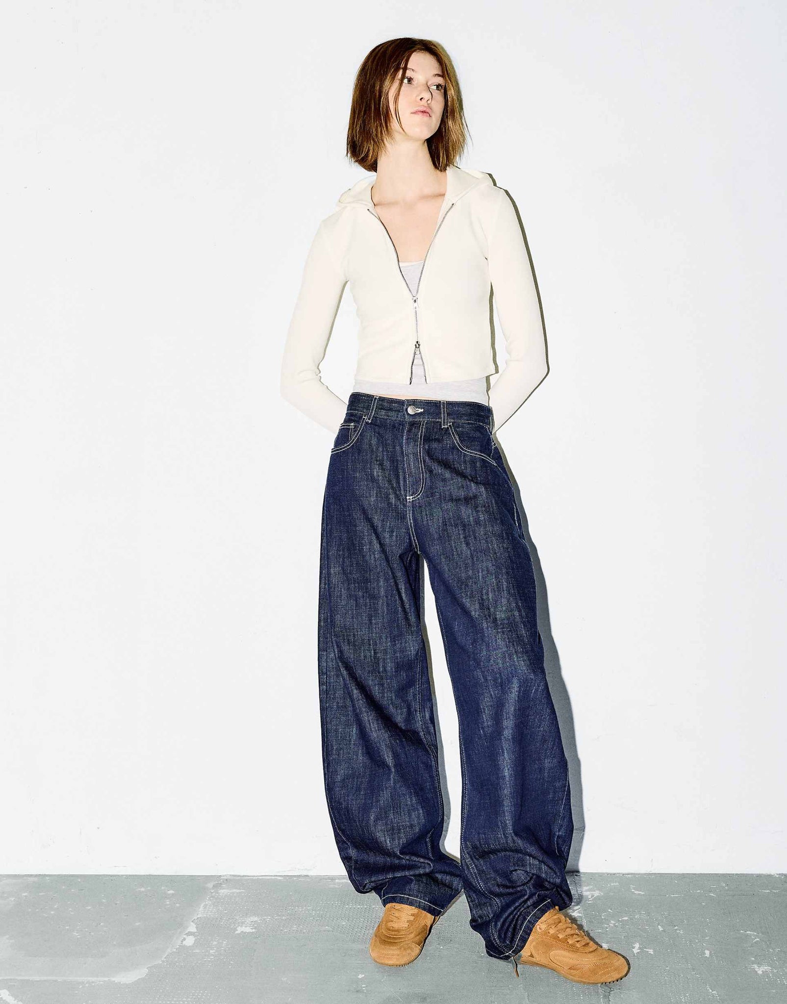 LT1K Zip-Up Slim Sand hoodie.