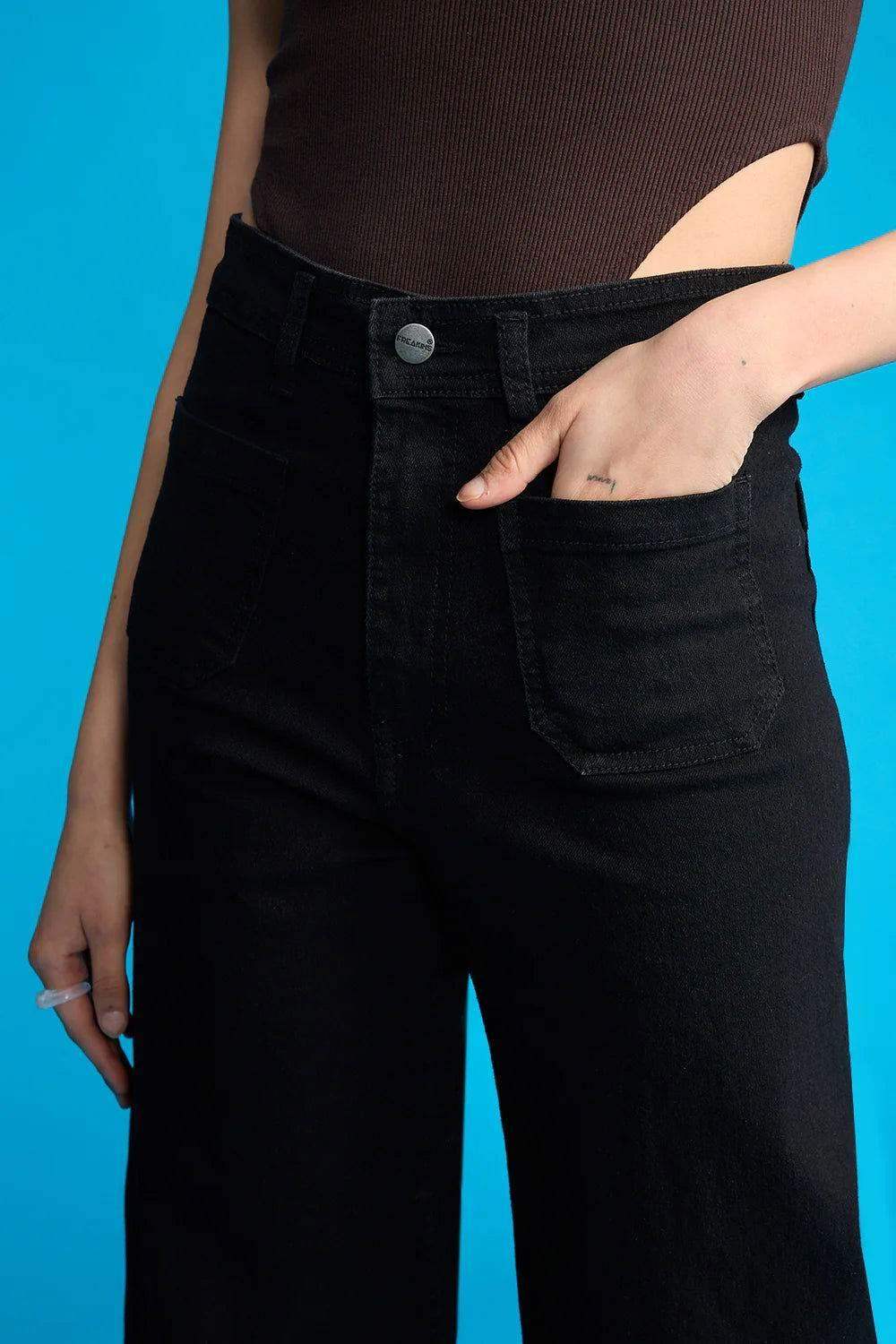 ZARA Black Utility Pocket Wide-Leg Frayed Hem Jeans. - lessthan1thousand